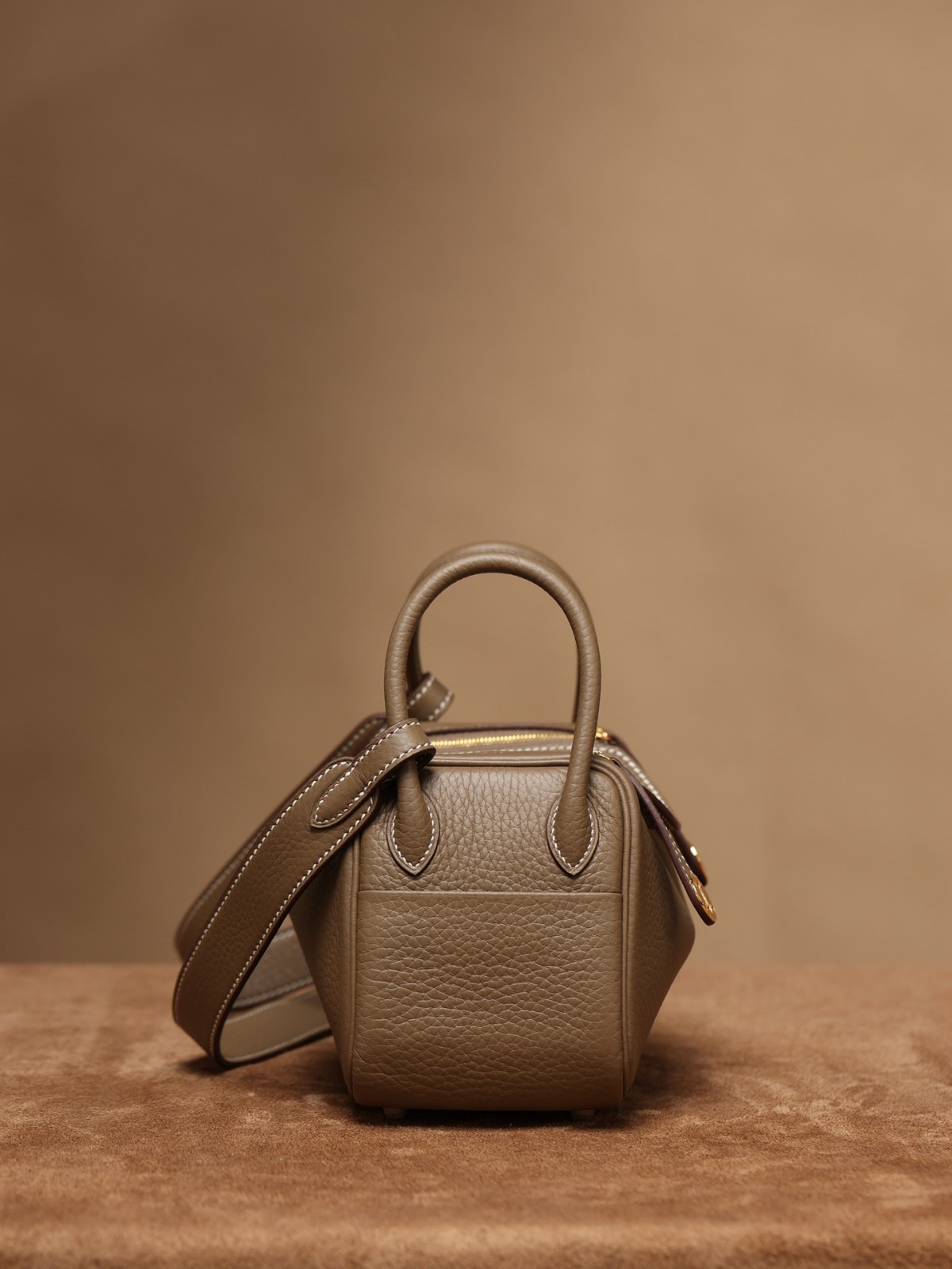 Shebag Hermes Mini Lindy 19 bag review grey with togo leather (2024 Dec updated)-Best Quality Fake designer Bag Review, Replica designer bag ru