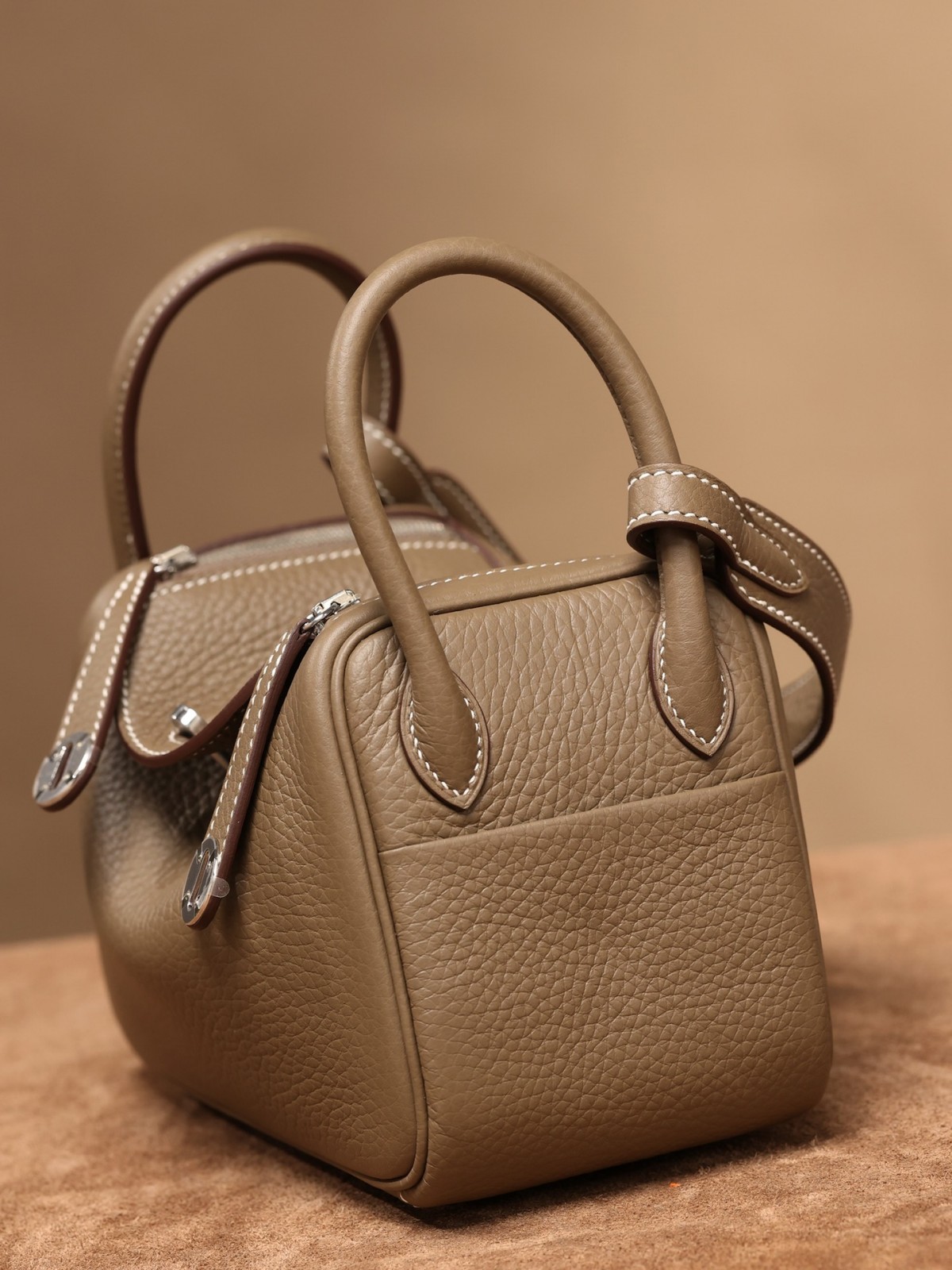 Shebag Hermes Mini Lindy 19 bag review grey with togo leather (2024 Dec updated)-Best Quality Fake designer Bag Review, Replica designer bag ru