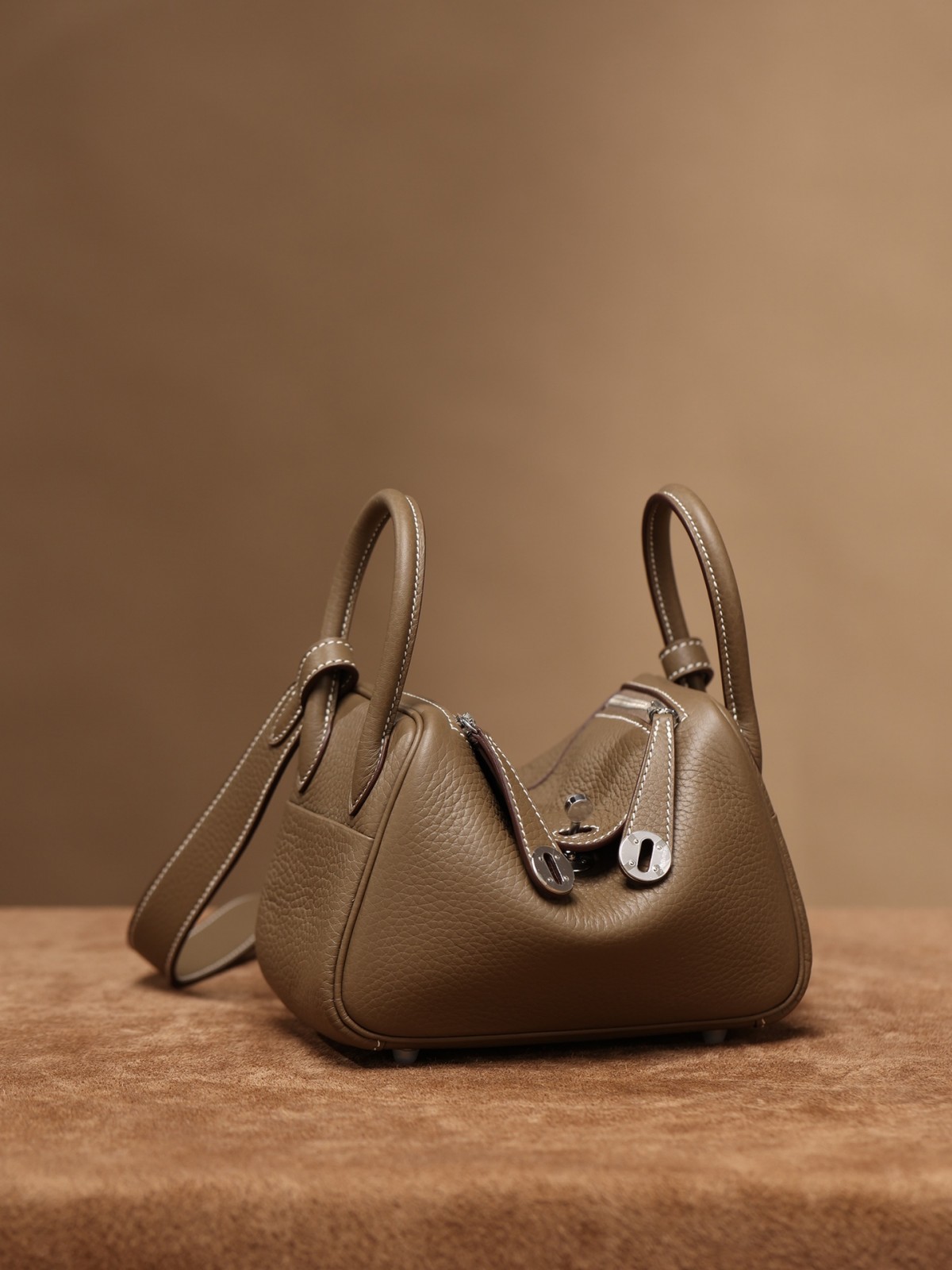 Shebag Hermes Mini Lindy 19 bag review grey with togo leather (2024 Dec updated)-Best Quality Fake designer Bag Review, Replica designer bag ru