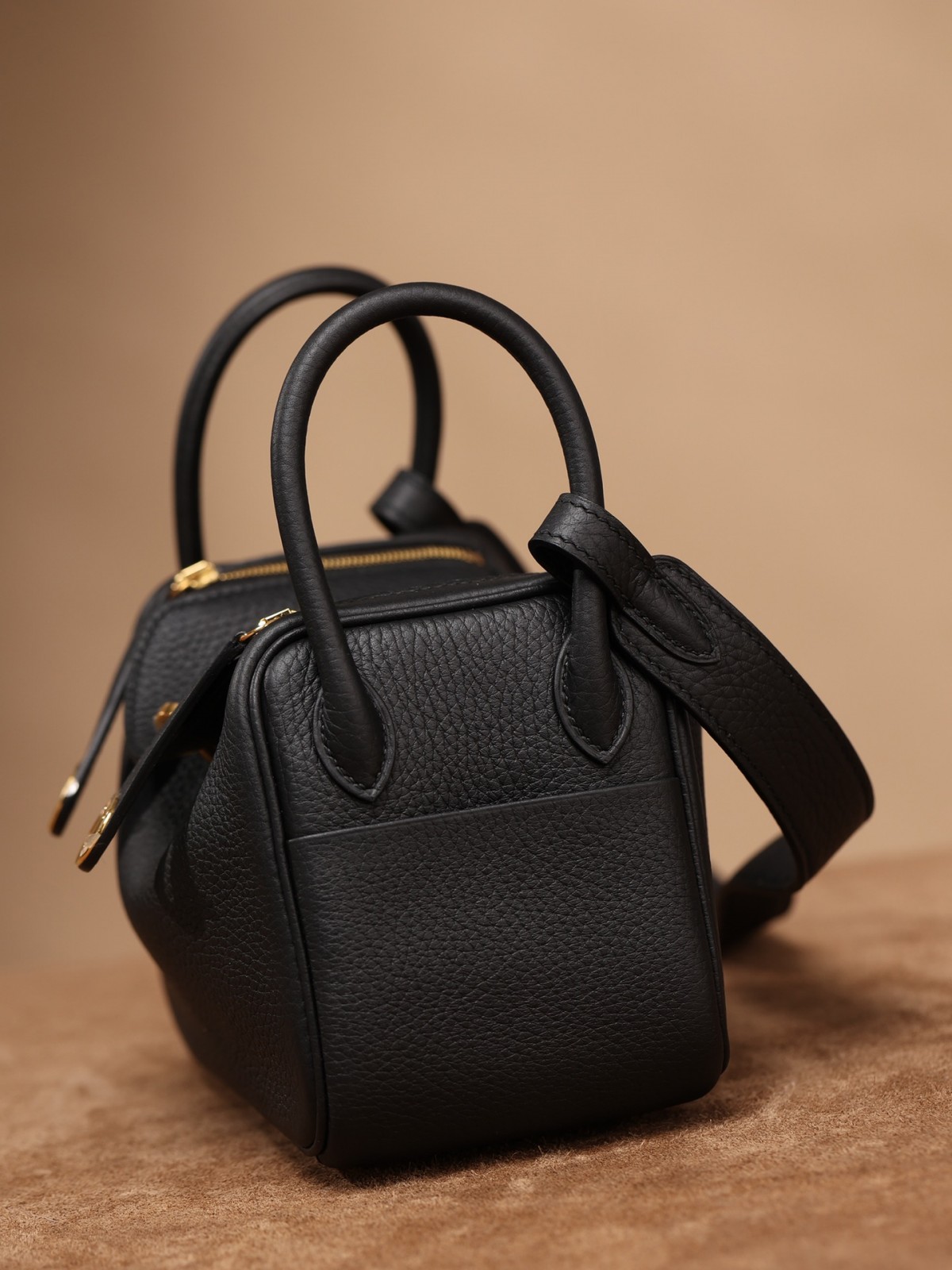 Shebag fully hand made Hermes Lindy 19 bag mini in black silver(2024 Dec updated)-Best Quality Fake designer Bag Review, Replica designer bag ru