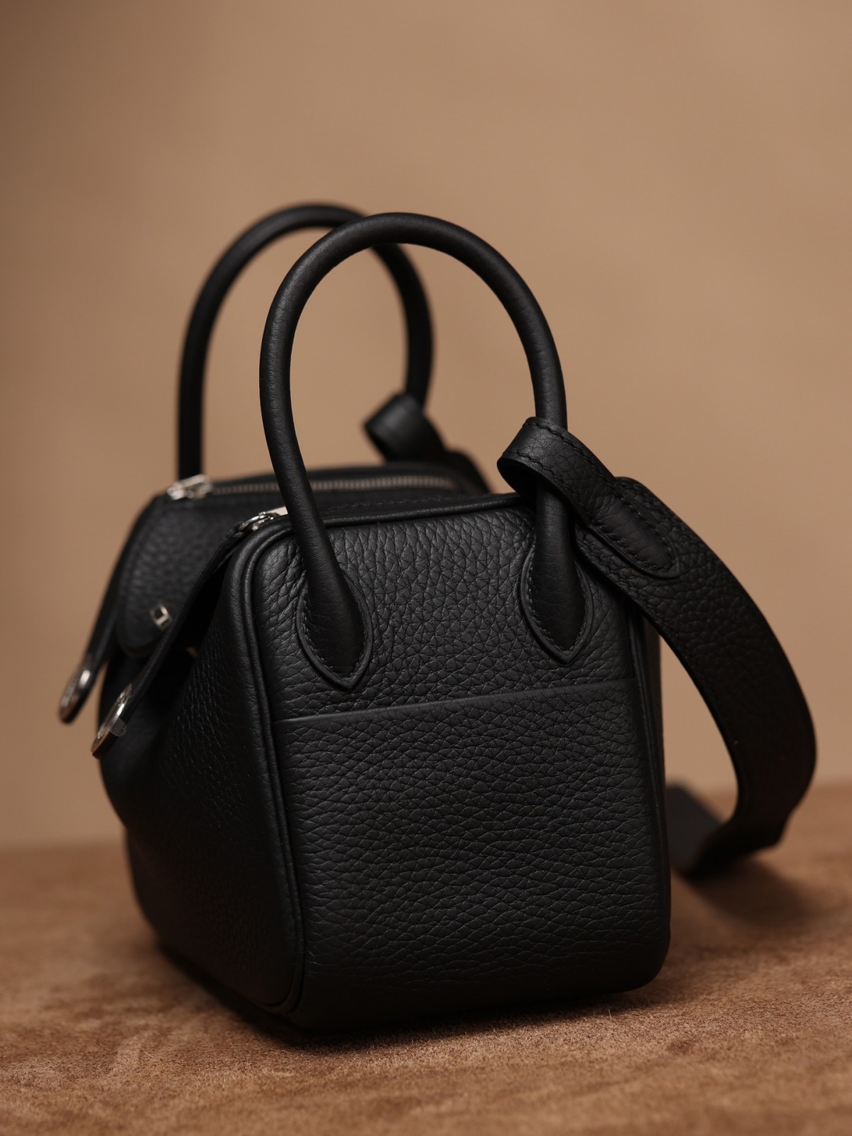 Shebag fully hand made Hermes Lindy 19 bag mini in black silver(2024 Dec updated)-Best Quality Fake designer Bag Review, Replica designer bag ru
