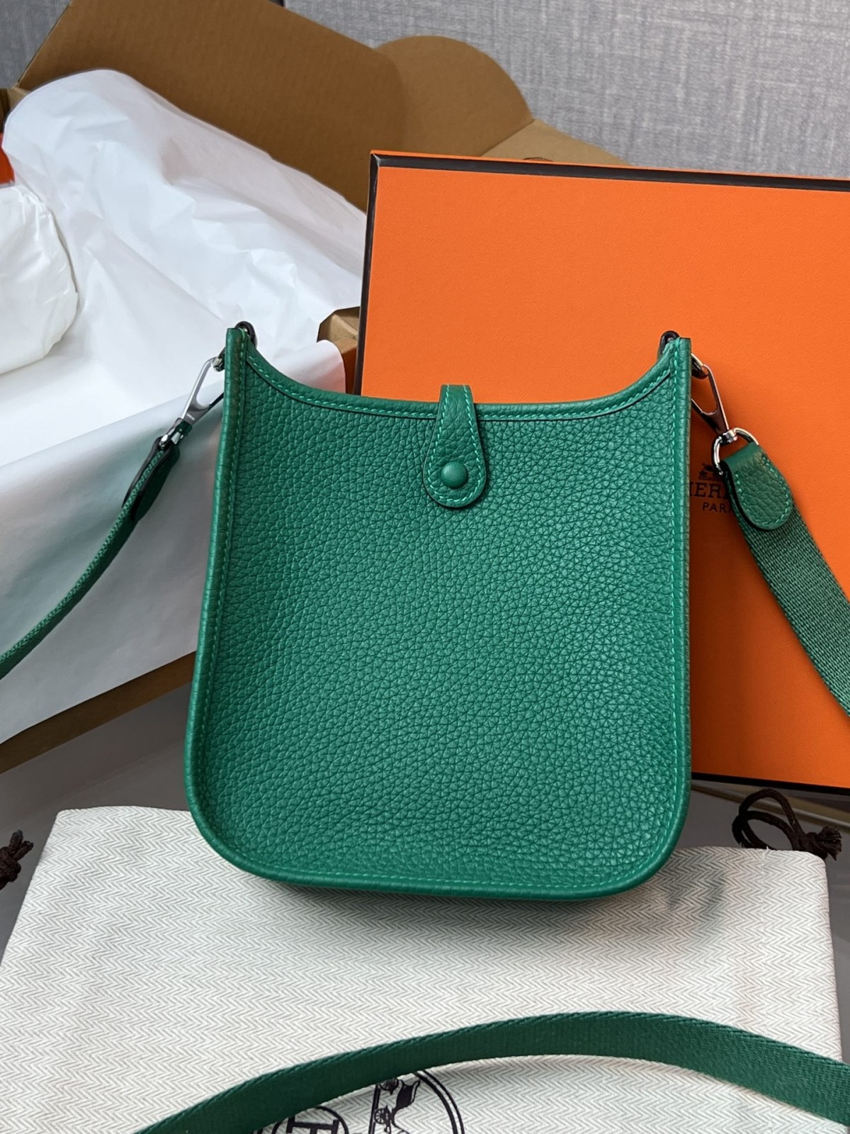 Shebag Hermes Evelyne 16 bag green togo silver hardware fully hand made (2024 Dec updated)-Best Quality Fake designer Bag Review, Replica designer bag ru