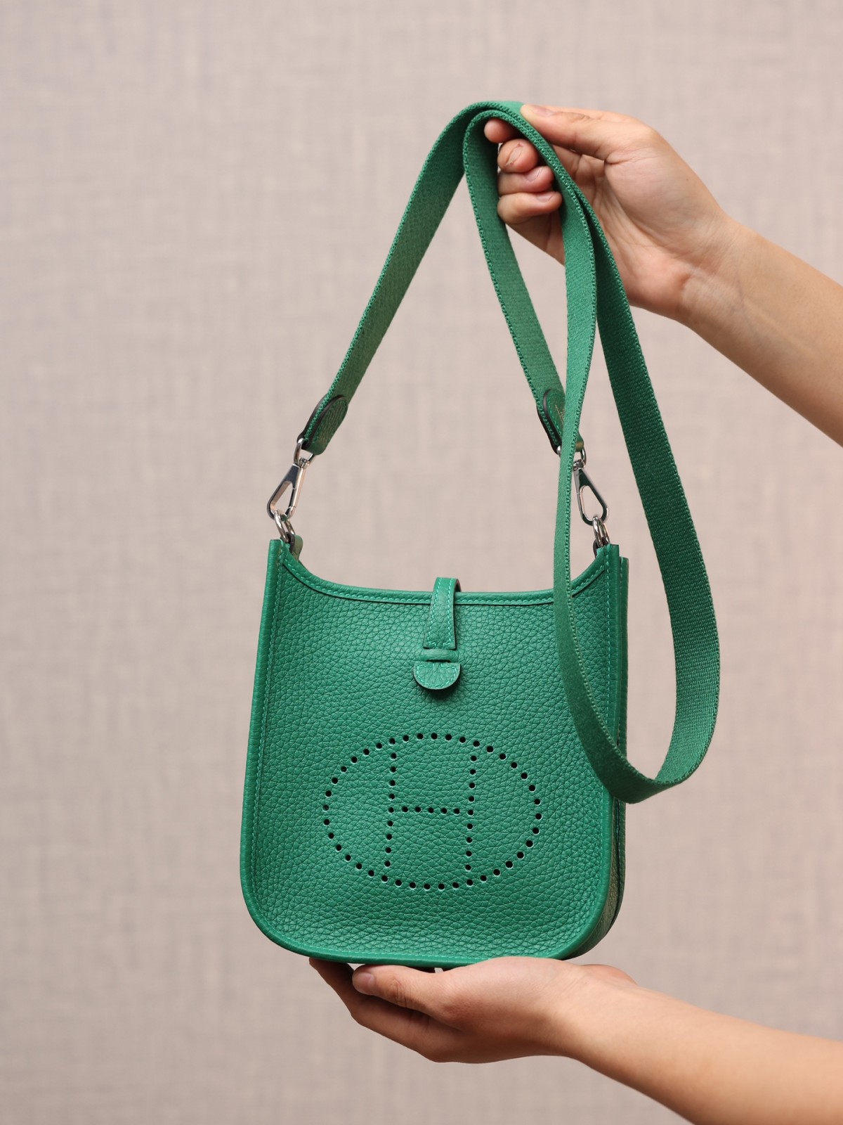 Shebag Hermes Evelyne 16 bag green togo silver hardware fully hand made (2024 Dec updated)-Best Quality Fake designer Bag Review, Replica designer bag ru