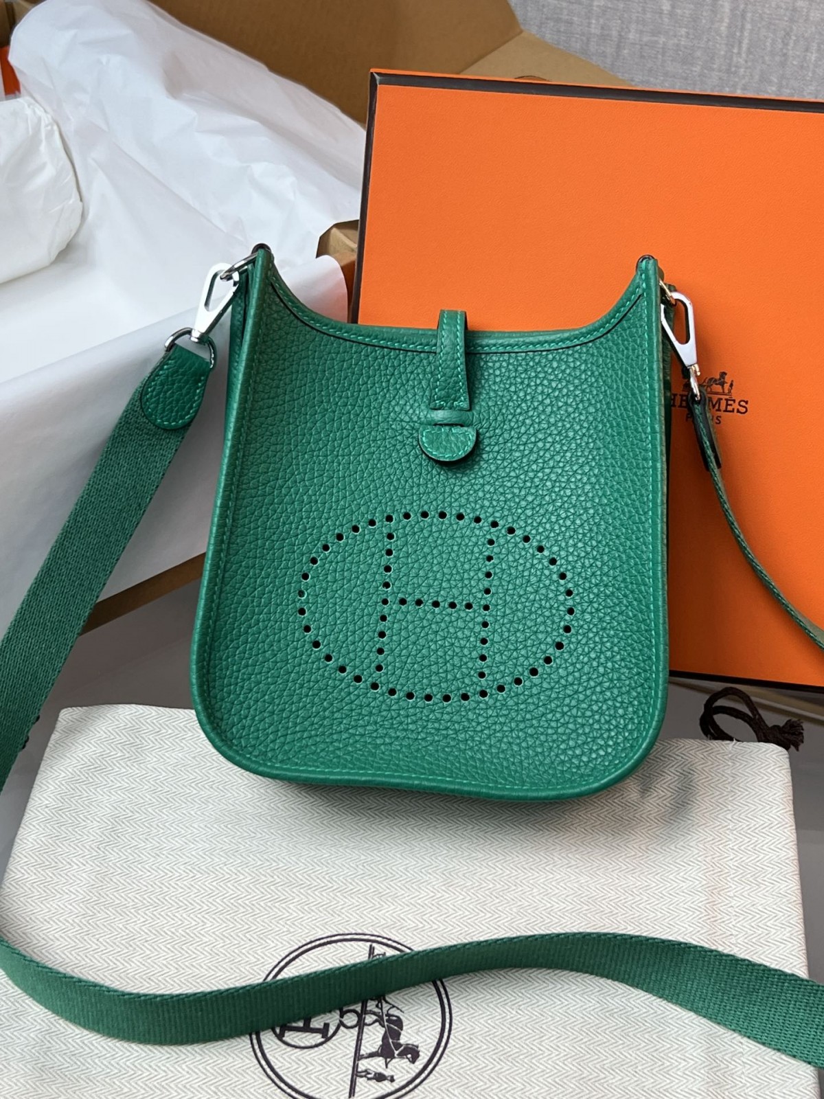 Shebag Hermes Evelyne 16 bag green togo silver hardware fully hand made (2024 Dec updated)-Best Quality Fake designer Bag Review, Replica designer bag ru