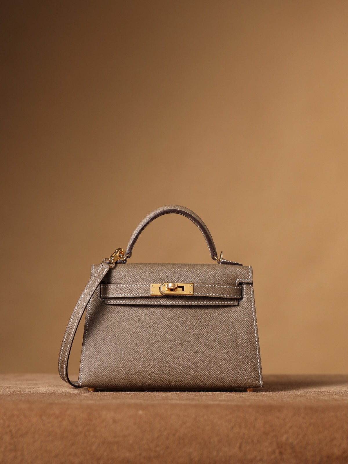 Shebag Hermes Mini Kelly 2 bag in grey togo leather (2024 Dec updated)-Best Quality Fake designer Bag Review, Replica designer bag ru Shebag Hermes Mini Kelly 2 bag in grey togo leather (2024 Dec updated)-Best Quality Fake designer Bag Review, Replica designer bag ru