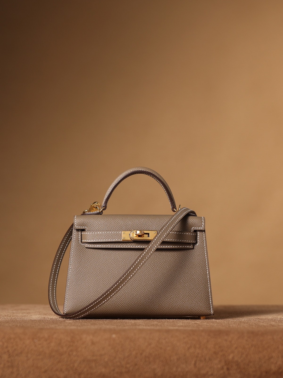 Shebag Hermes Mini Kelly 2 bag in grey togo leather (2024 Dec updated)-Best Quality Fake designer Bag Review, Replica designer bag ru Shebag Hermes Mini Kelly 2 bag in grey togo leather (2024 Dec updated)-Best Quality Fake designer Bag Review, Replica designer bag ru