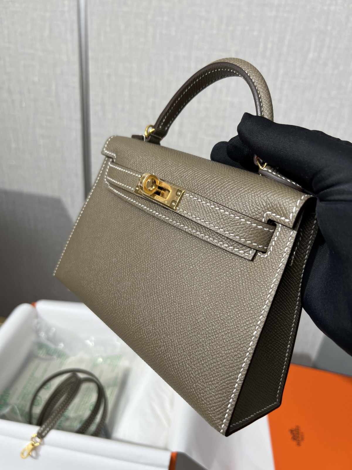Shebag Hermes Mini Kelly 2 bag in grey togo leather (2024 Dec updated)-Best Quality Fake designer Bag Review, Replica designer bag ru Shebag Hermes Mini Kelly 2 bag in grey togo leather (2024 Dec updated)-Best Quality Fake designer Bag Review, Replica designer bag ru