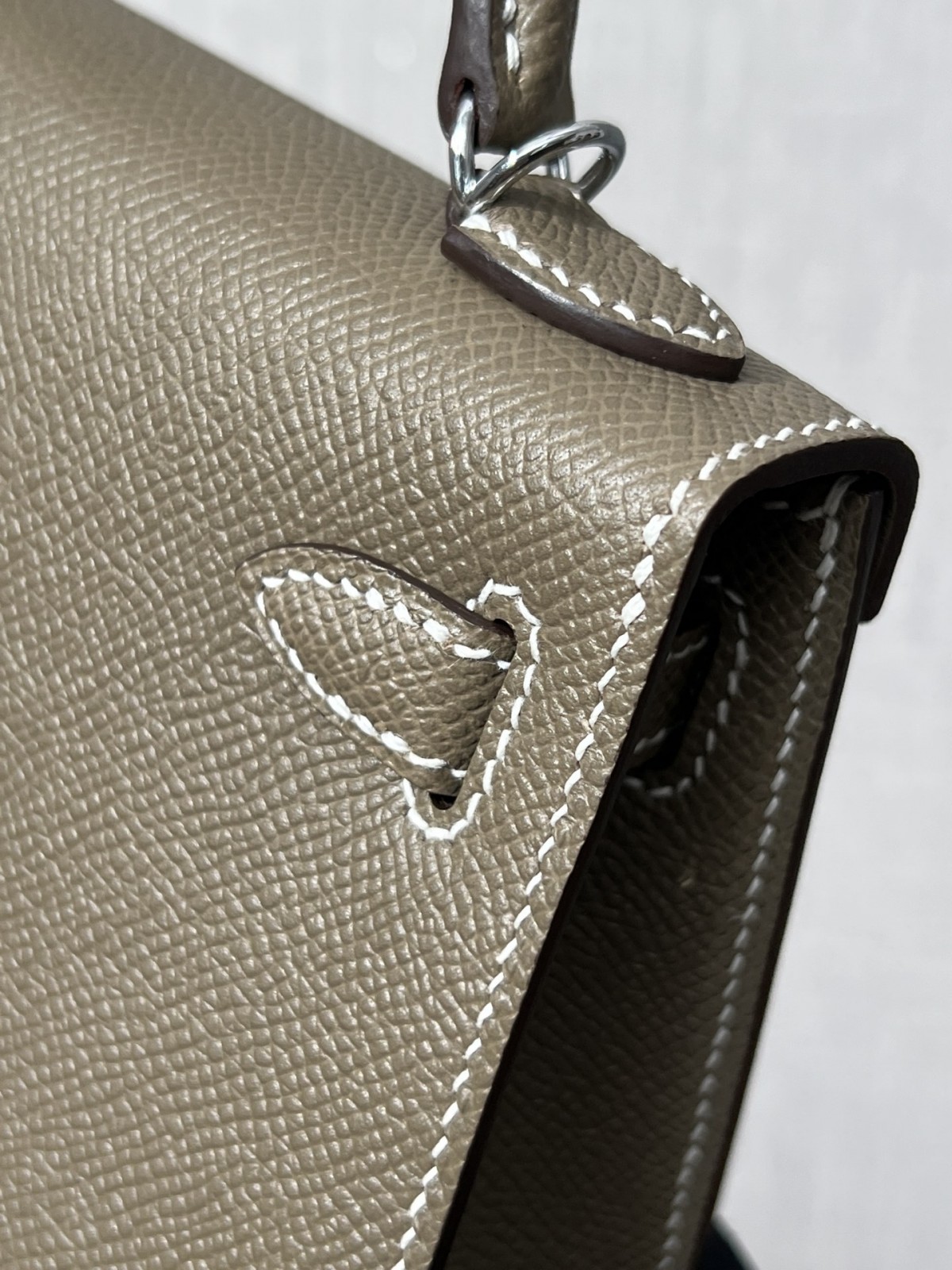 Shebag Hermes Mini Kelly 2 bag in grey togo leather (2024 Dec updated)-Best Quality Fake designer Bag Review, Replica designer bag ru Shebag Hermes Mini Kelly 2 bag in grey togo leather (2024 Dec updated)-Best Quality Fake designer Bag Review, Replica designer bag ru