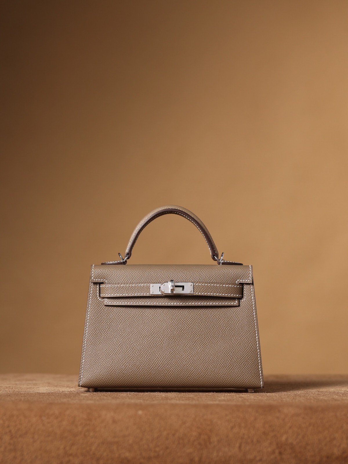 Shebag Hermes Mini Kelly 2 bag in grey togo leather (2024 Dec updated)-Best Quality Fake designer Bag Review, Replica designer bag ru Shebag Hermes Mini Kelly 2 bag in grey togo leather (2024 Dec updated)-Best Quality Fake designer Bag Review, Replica designer bag ru