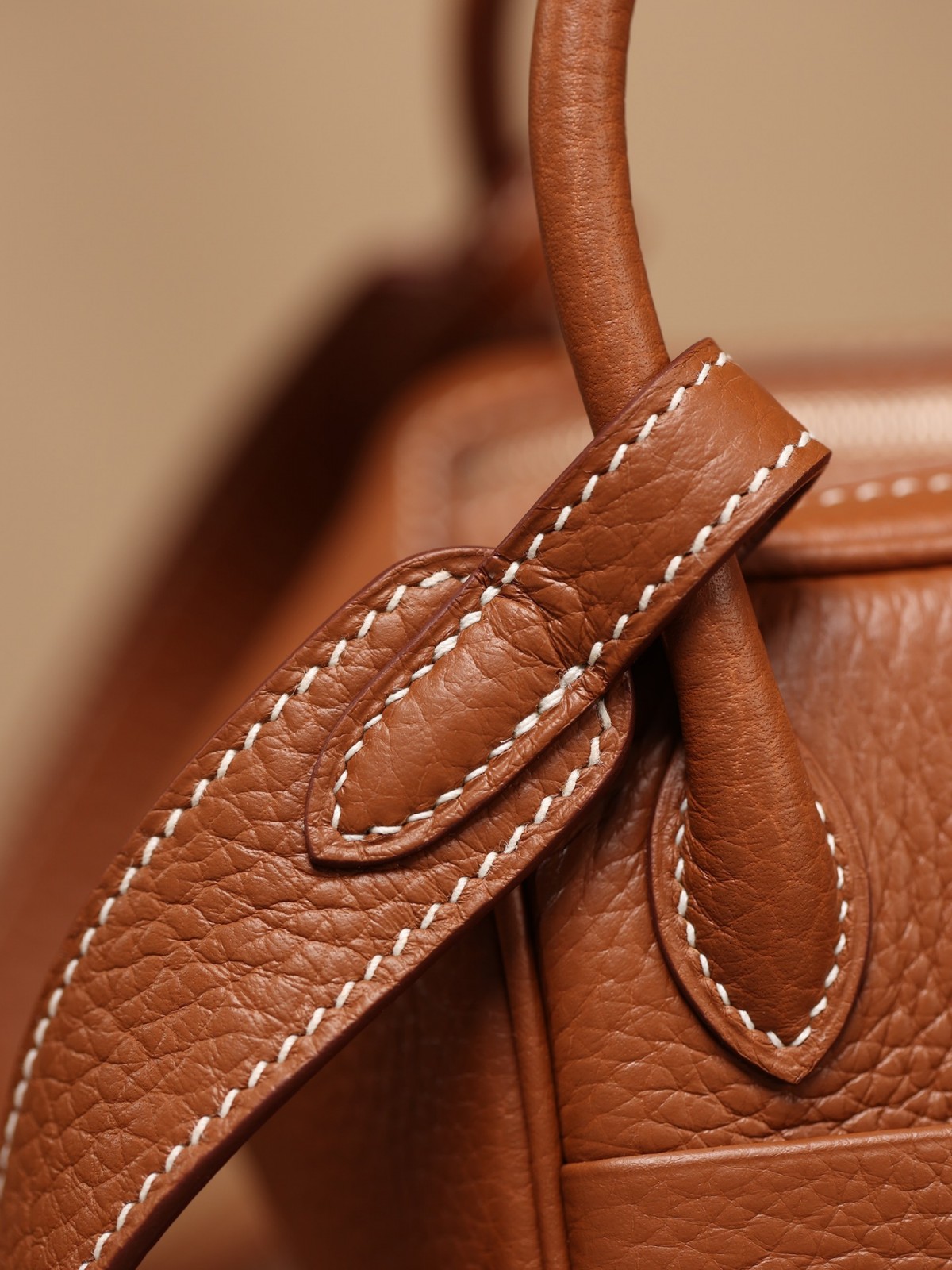 Shebag fully handmade Hermes Lindy 19 golden brown (2025 Jan updated)-Best Quality Fake designer Bag Review, Replica designer bag ru Shebag fully handmade Hermes Lindy 19 golden brown (2025 Jan updated)-Best Quality Fake designer Bag Review, Replica designer bag ru