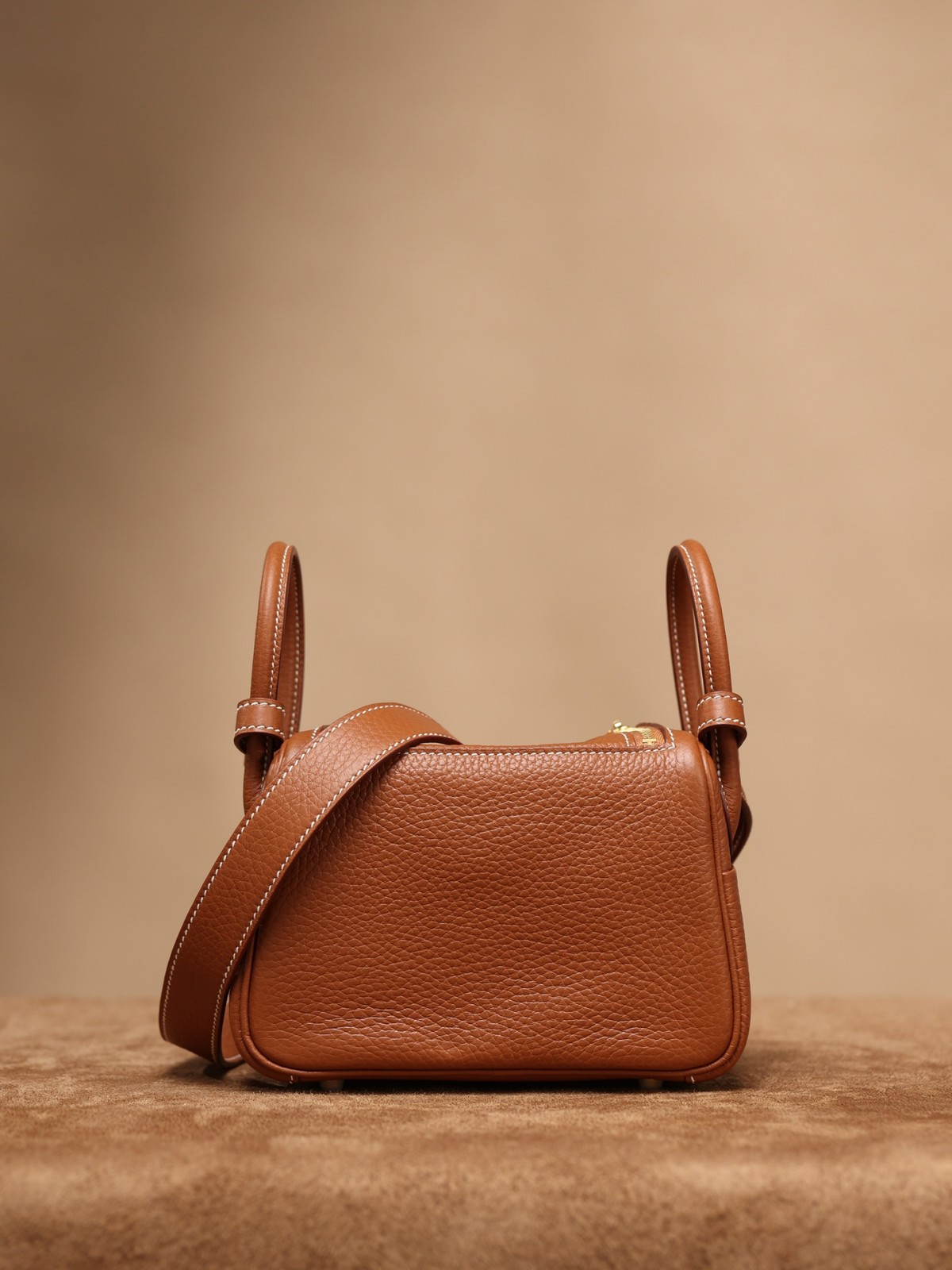 Shebag fully handmade Hermes Lindy 19 golden brown (2025 Jan updated)-Best Quality Fake designer Bag Review, Replica designer bag ru Shebag fully handmade Hermes Lindy 19 golden brown (2025 Jan updated)-Best Quality Fake designer Bag Review, Replica designer bag ru