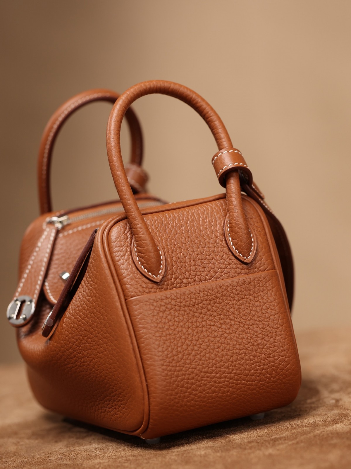 Shebag fully handmade Hermes Lindy 19 golden brown (2025 Jan updated)-Best Quality Fake designer Bag Review, Replica designer bag ru Shebag fully handmade Hermes Lindy 19 golden brown (2025 Jan updated)-Best Quality Fake designer Bag Review, Replica designer bag ru