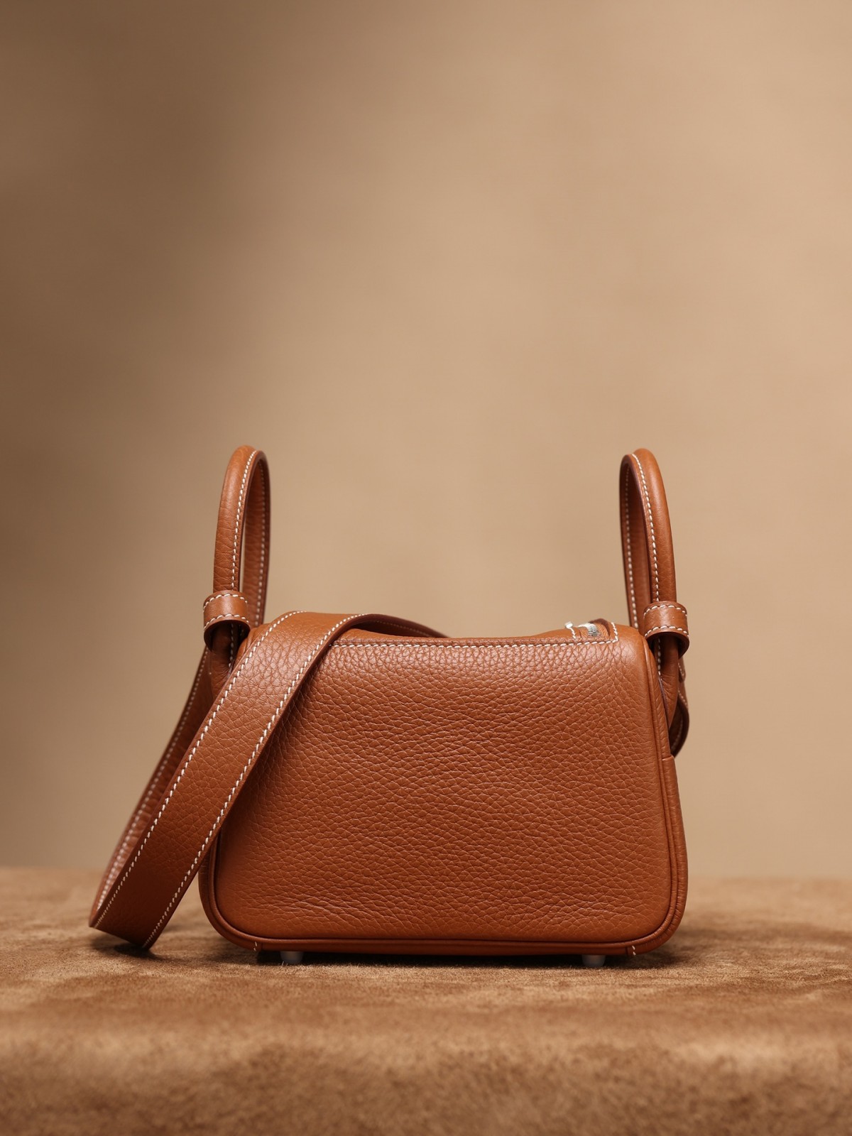 Shebag fully handmade Hermes Lindy 19 golden brown (2025 Jan updated)-Best Quality Fake designer Bag Review, Replica designer bag ru Shebag fully handmade Hermes Lindy 19 golden brown (2025 Jan updated)-Best Quality Fake designer Bag Review, Replica designer bag ru