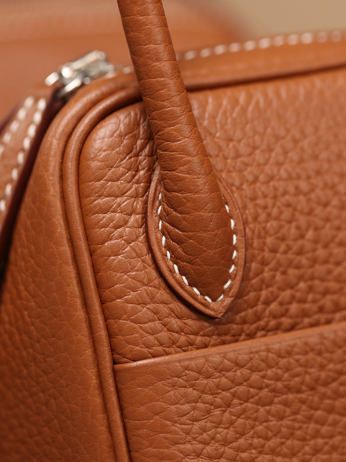 Shebag fully handmade Hermes Lindy 19 golden brown (2025 Jan updated)-Best Quality Fake designer Bag Review, Replica designer bag ru Shebag fully handmade Hermes Lindy 19 golden brown (2025 Jan updated)-Best Quality Fake designer Bag Review, Replica designer bag ru