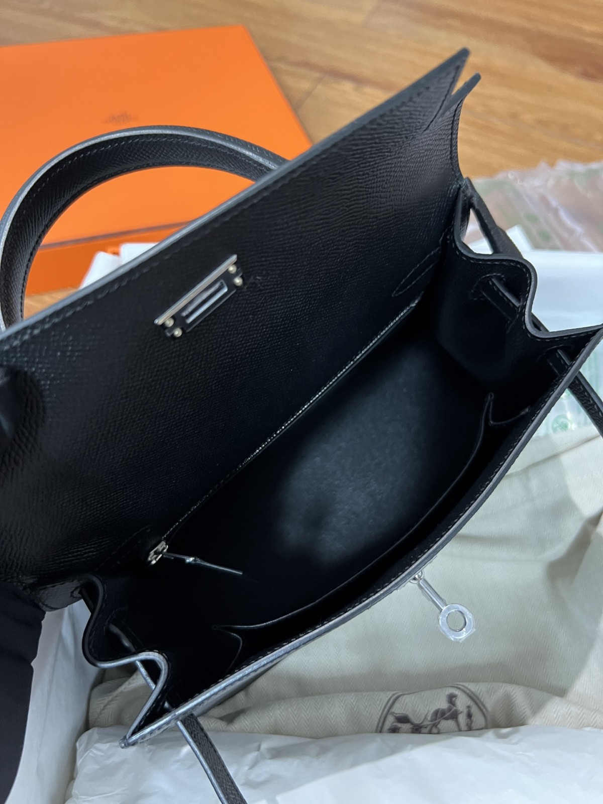 Shebag fully hand made Hermes Kelly 25 bag black epsom leather review (2025 Jan updated)-Best Quality Fake designer Bag Review, Replica designer bag ru Shebag fully hand made Hermes Kelly 25 bag black epsom leather review (2025 Jan updated)-Best Quality Fake designer Bag Review, Replica designer bag ru