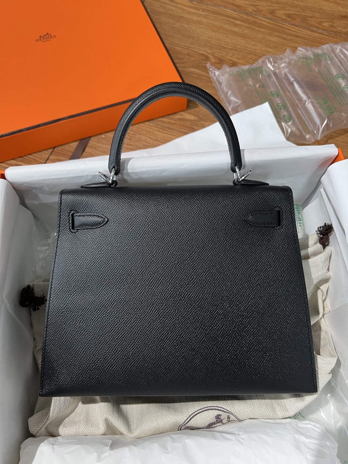 Shebag fully hand made Hermes Kelly 25 bag black epsom leather review (2025 Jan updated)-Best Quality Fake designer Bag Review, Replica designer bag ru Shebag fully hand made Hermes Kelly 25 bag black epsom leather review (2025 Jan updated)-Best Quality Fake designer Bag Review, Replica designer bag ru