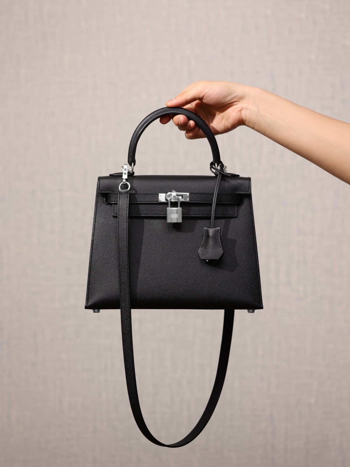 Shebag fully hand made Hermes Kelly 25 bag black epsom leather review (2025 Jan updated)-Best Quality Fake designer Bag Review, Replica designer bag ru Shebag fully hand made Hermes Kelly 25 bag black epsom leather review (2025 Jan updated)-Best Quality Fake designer Bag Review, Replica designer bag ru
