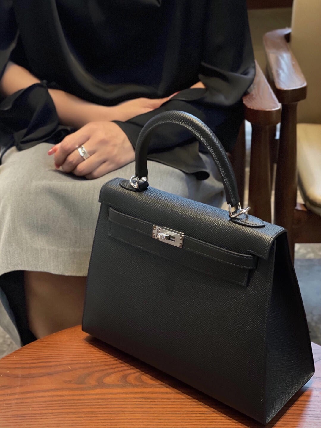 Shebag fully hand made Hermes Kelly 25 bag black epsom leather review (2025 Jan updated)-Best Quality Fake designer Bag Review, Replica designer bag ru Shebag fully hand made Hermes Kelly 25 bag black epsom leather review (2025 Jan updated)-Best Quality Fake designer Bag Review, Replica designer bag ru