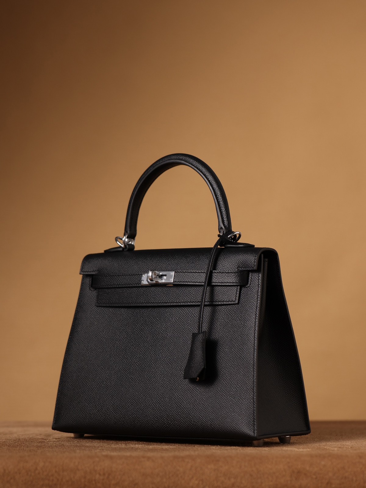 Shebag fully hand made Hermes Kelly 25 bag black epsom leather review (2025 Jan updated)-Best Quality Fake designer Bag Review, Replica designer bag ru Shebag fully hand made Hermes Kelly 25 bag black epsom leather review (2025 Jan updated)-Best Quality Fake designer Bag Review, Replica designer bag ru