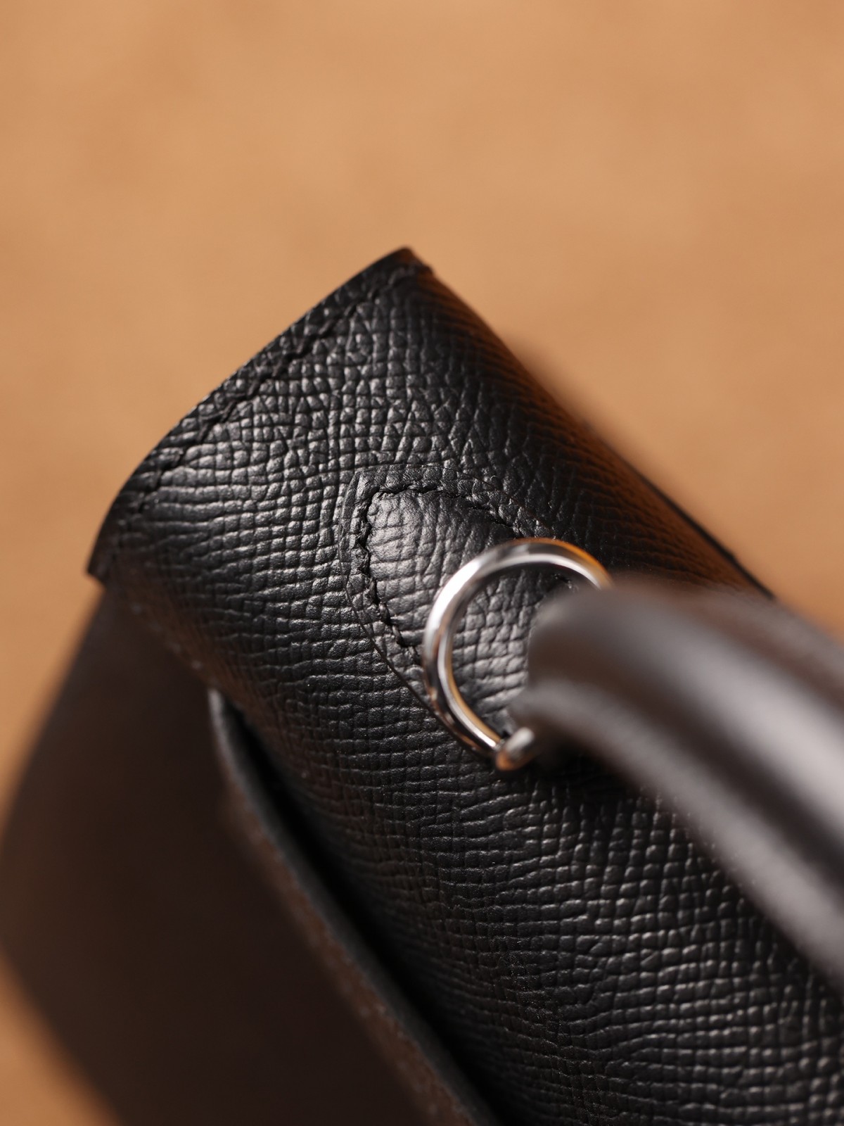 Shebag fully hand made Hermes Kelly 25 bag black epsom leather review (2025 Jan updated)-Best Quality Fake designer Bag Review, Replica designer bag ru Shebag fully hand made Hermes Kelly 25 bag black epsom leather review (2025 Jan updated)-Best Quality Fake designer Bag Review, Replica designer bag ru