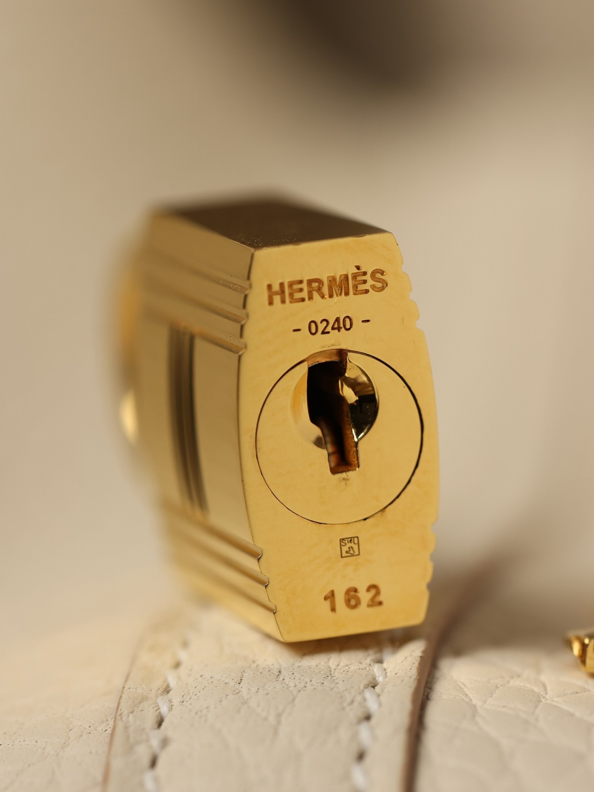 Shebag fully handmade Hermes Picotin 18 bag review snow white togo leather(2025 Jan updated)-Best Quality Fake designer Bag Review, Replica designer bag ru Shebag fully handmade Hermes Picotin 18 bag review snow white togo leather(2025 Jan updated)-Best Quality Fake designer Bag Review, Replica designer bag ru