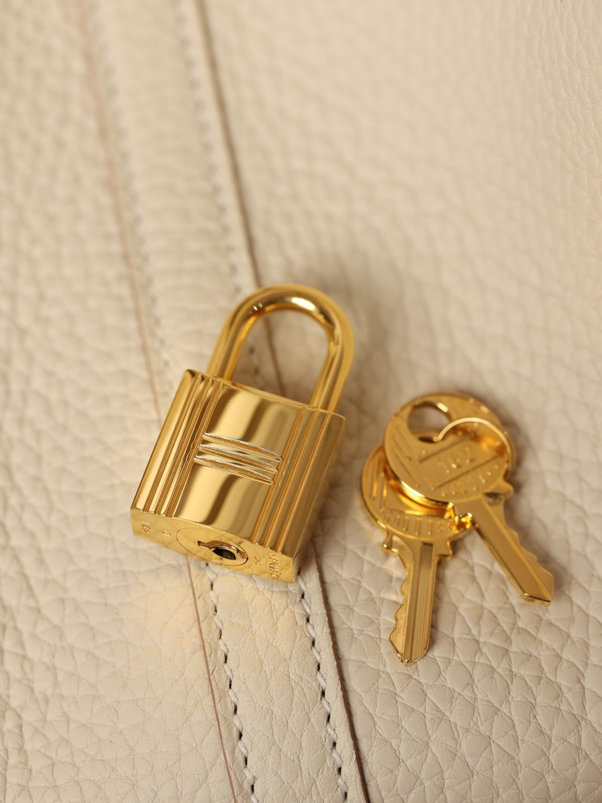 Shebag fully handmade Hermes Picotin 18 bag review snow white togo leather(2025 Jan updated)-Best Quality Fake designer Bag Review, Replica designer bag ru Shebag fully handmade Hermes Picotin 18 bag review snow white togo leather(2025 Jan updated)-Best Quality Fake designer Bag Review, Replica designer bag ru