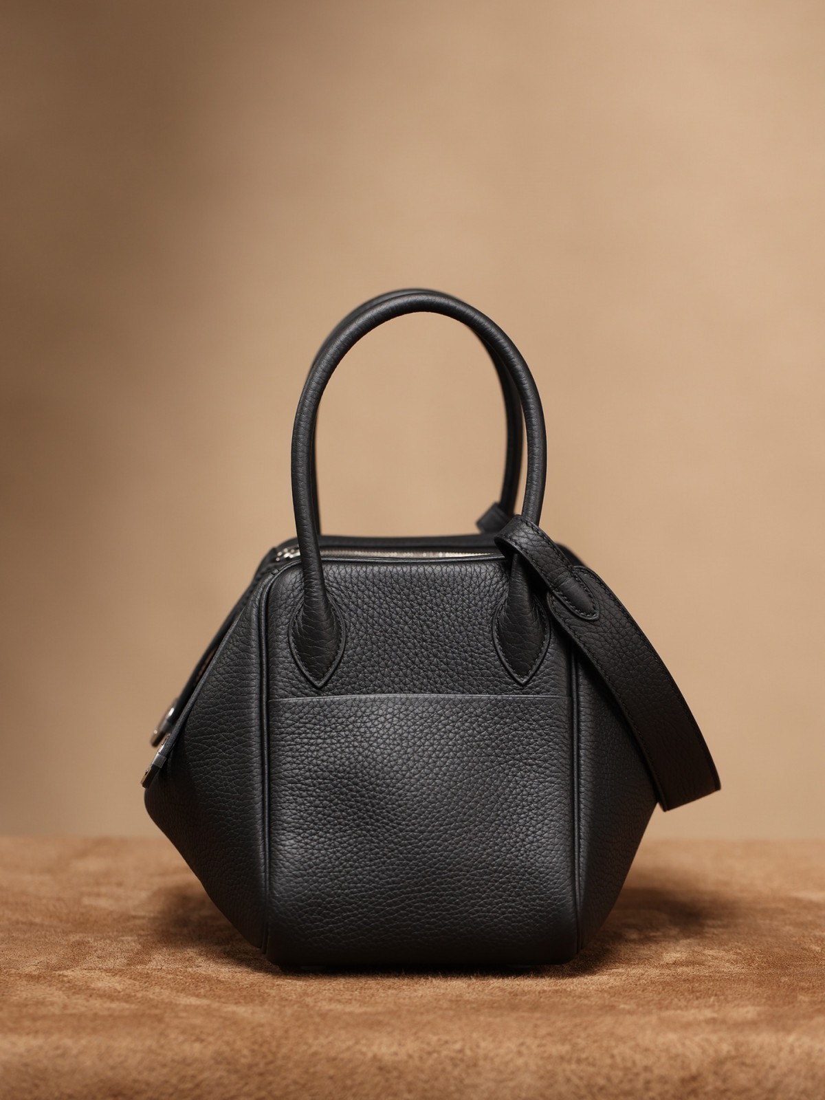 Shebag handmade Hermes Lindy 26 bag black togo review (2025 Jan updated)-Best Quality Fake designer Bag Review, Replica designer bag ru