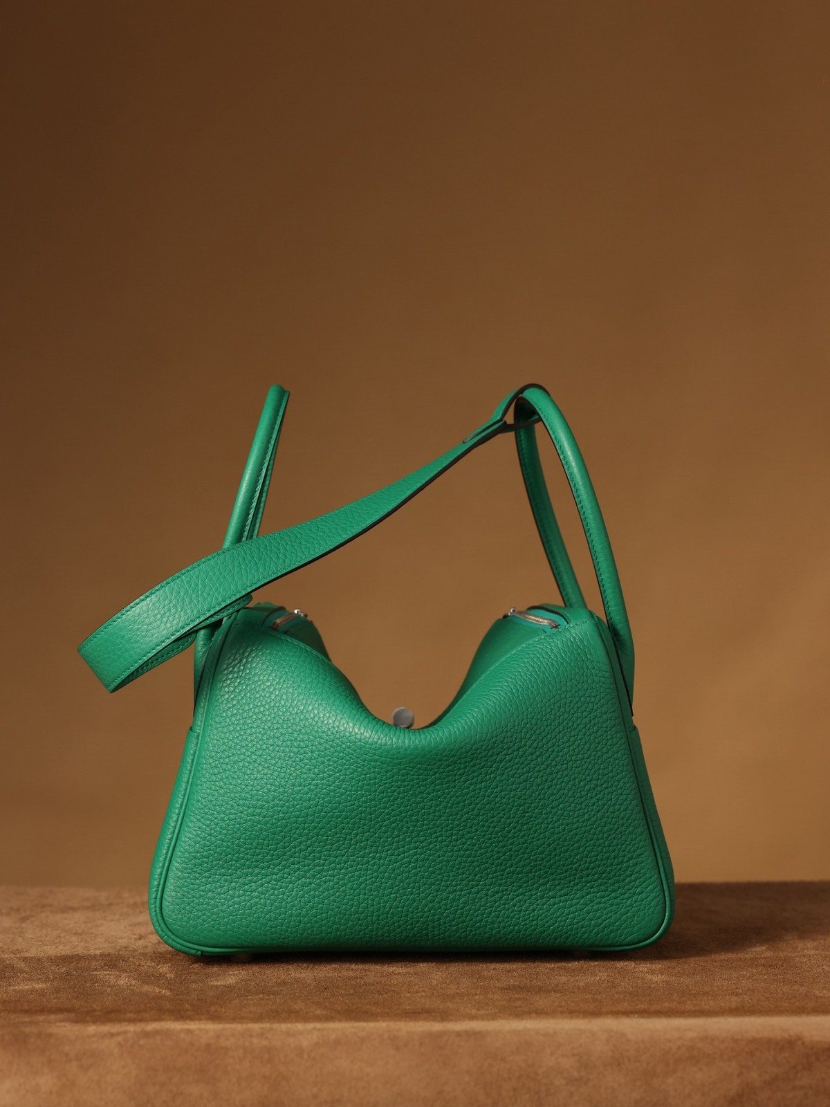 Shebag fully handmade Hermes Lindy 26 bag togo leather review(2025 Jan updated)-Best Quality Fake designer Bag Review, Replica designer bag ru Shebag fully handmade Hermes Lindy 26 bag togo leather review(2025 Jan updated)-Best Quality Fake designer Bag Review, Replica designer bag ru
