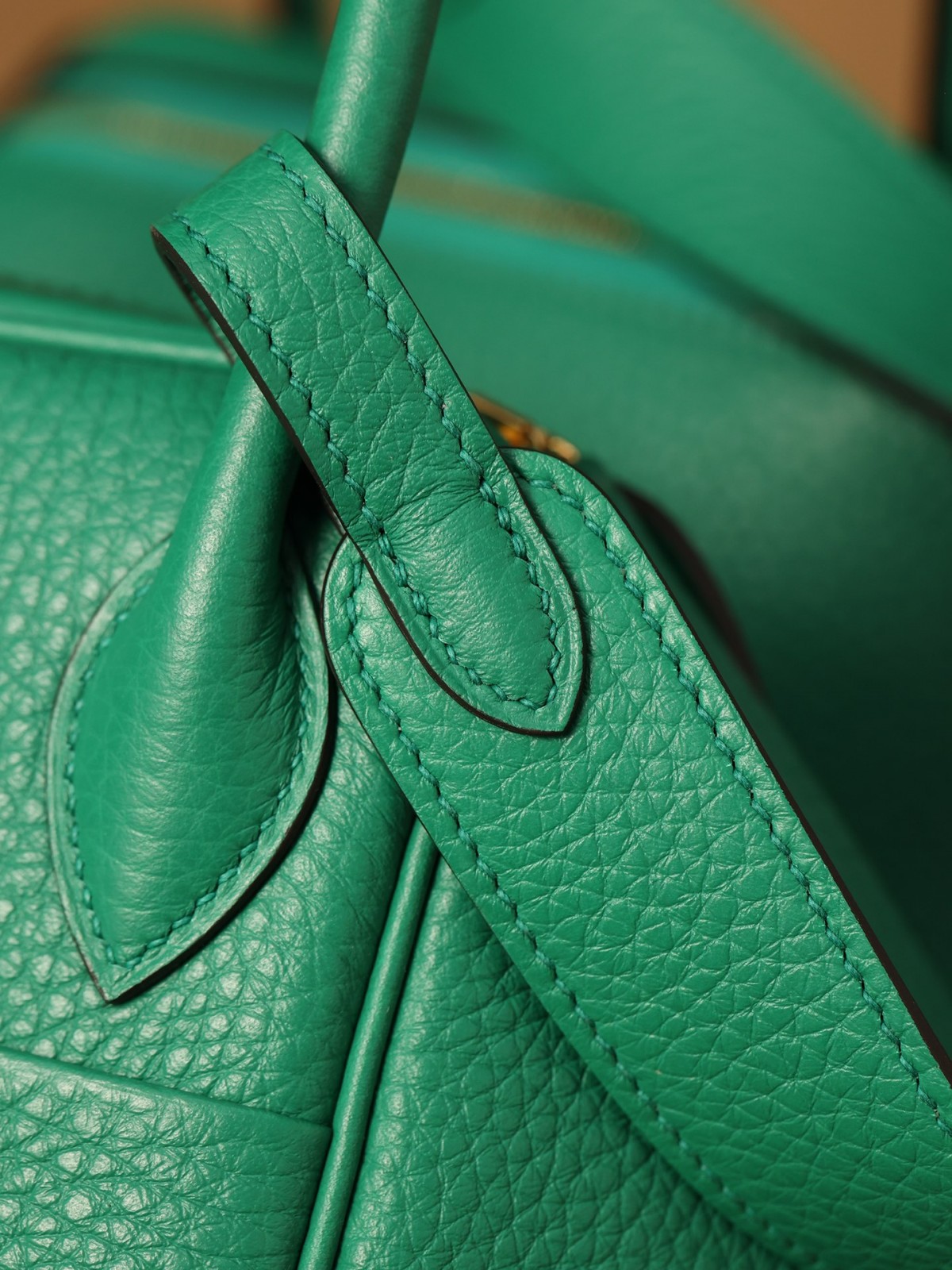 Shebag fully handmade Hermes Lindy 26 bag togo leather review(2025 Jan updated)-Best Quality Fake designer Bag Review, Replica designer bag ru Shebag fully handmade Hermes Lindy 26 bag togo leather review(2025 Jan updated)-Best Quality Fake designer Bag Review, Replica designer bag ru