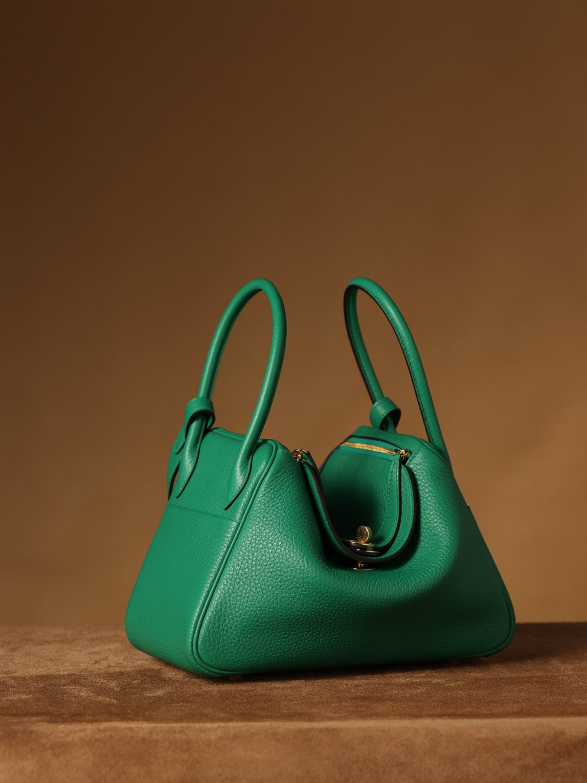 Shebag fully handmade Hermes Lindy 26 bag togo leather review(2025 Jan updated)-Best Quality Fake designer Bag Review, Replica designer bag ru Shebag fully handmade Hermes Lindy 26 bag togo leather review(2025 Jan updated)-Best Quality Fake designer Bag Review, Replica designer bag ru
