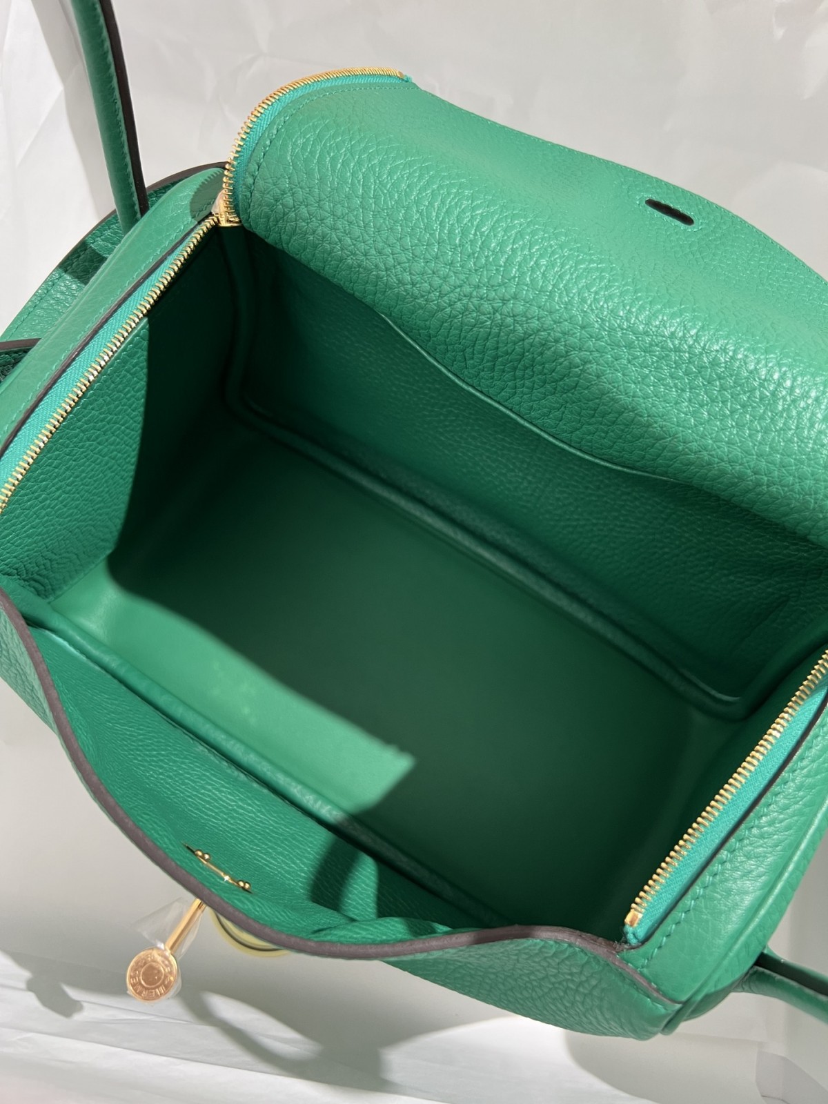 Shebag fully handmade Hermes Lindy 26 bag togo leather review(2025 Jan updated)-Best Quality Fake designer Bag Review, Replica designer bag ru Shebag fully handmade Hermes Lindy 26 bag togo leather review(2025 Jan updated)-Best Quality Fake designer Bag Review, Replica designer bag ru