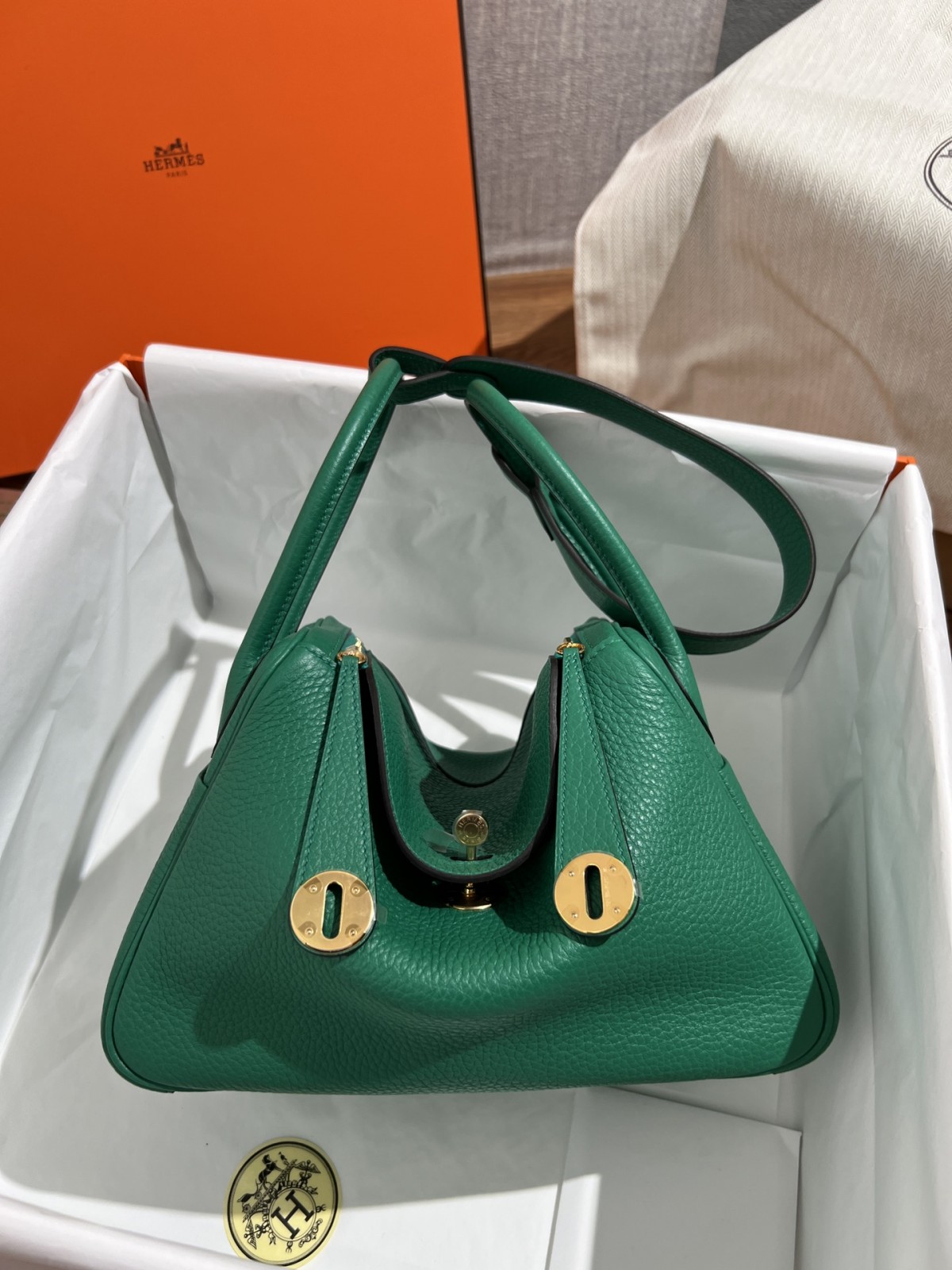 Shebag fully handmade Hermes Lindy 26 bag togo leather review(2025 Jan updated)-Best Quality Fake designer Bag Review, Replica designer bag ru Shebag fully handmade Hermes Lindy 26 bag togo leather review(2025 Jan updated)-Best Quality Fake designer Bag Review, Replica designer bag ru