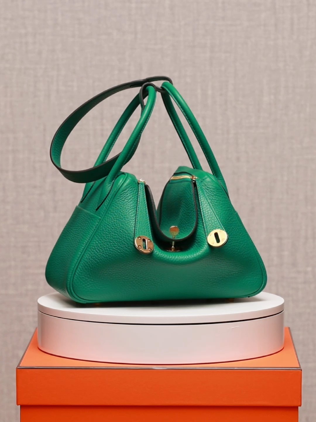 Shebag fully handmade Hermes Lindy 26 bag togo leather review(2025 Jan updated)-Best Quality Fake designer Bag Review, Replica designer bag ru Shebag fully handmade Hermes Lindy 26 bag togo leather review(2025 Jan updated)-Best Quality Fake designer Bag Review, Replica designer bag ru