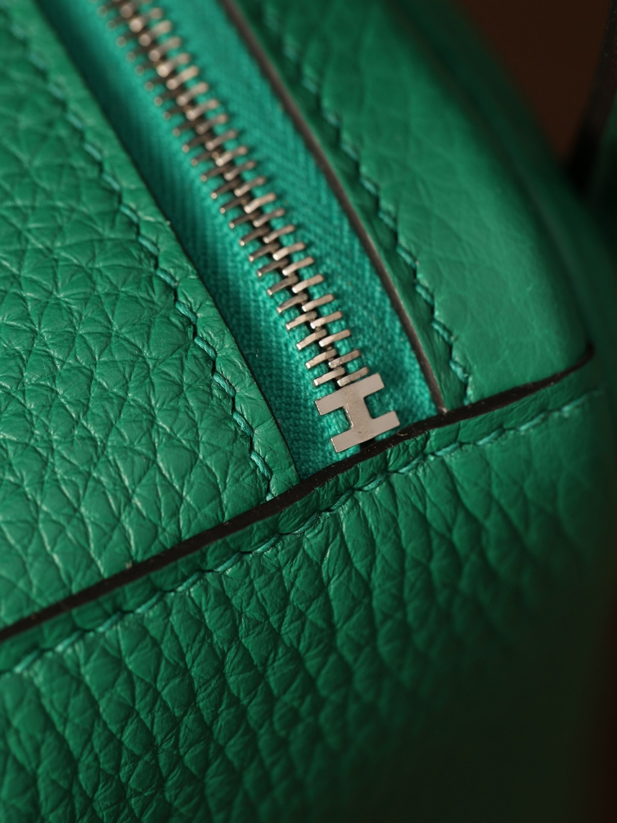 Shebag fully handmade Hermes Lindy 26 bag togo leather review(2025 Jan updated)-Best Quality Fake designer Bag Review, Replica designer bag ru Shebag fully handmade Hermes Lindy 26 bag togo leather review(2025 Jan updated)-Best Quality Fake designer Bag Review, Replica designer bag ru