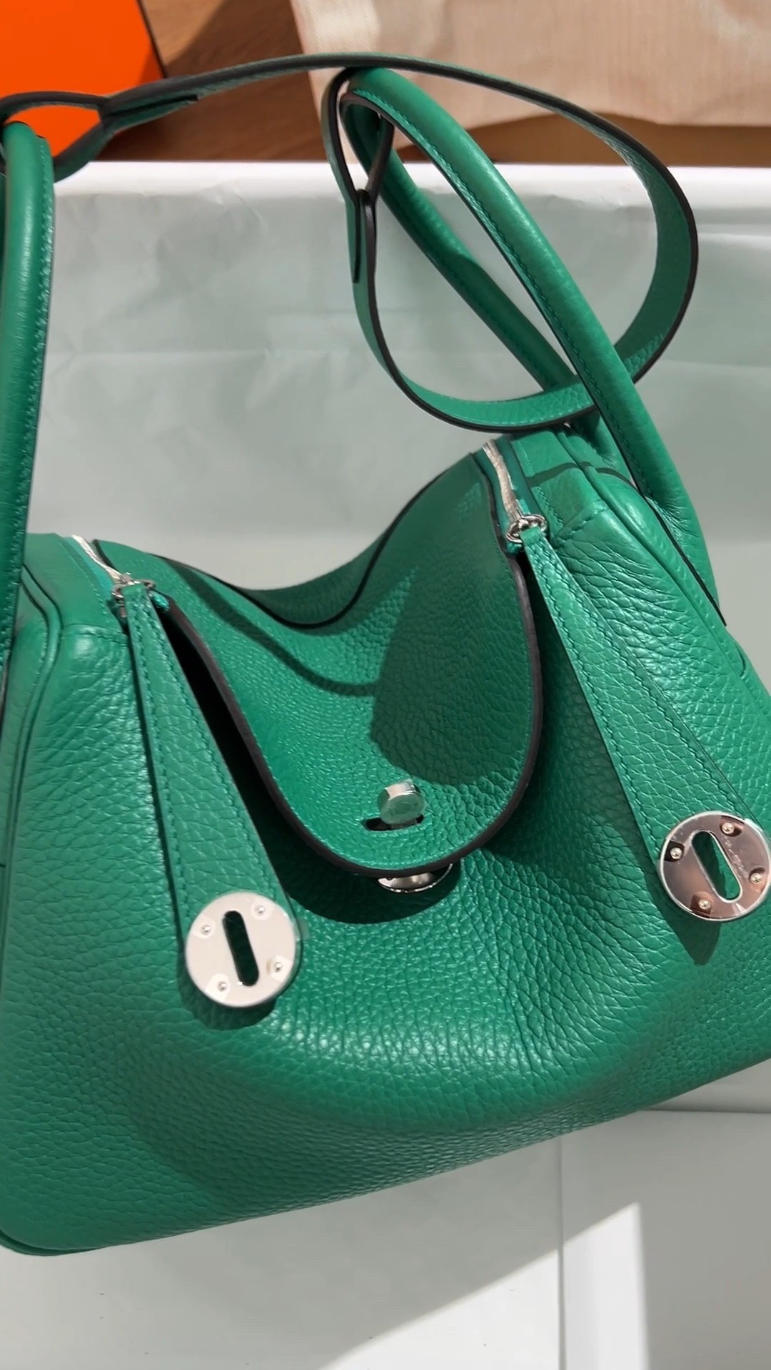 Shebag fully handmade Hermes Lindy 26 bag togo leather review(2025 Jan updated)-Best Quality Fake designer Bag Review, Replica designer bag ru Shebag fully handmade Hermes Lindy 26 bag togo leather review(2025 Jan updated)-Best Quality Fake designer Bag Review, Replica designer bag ru