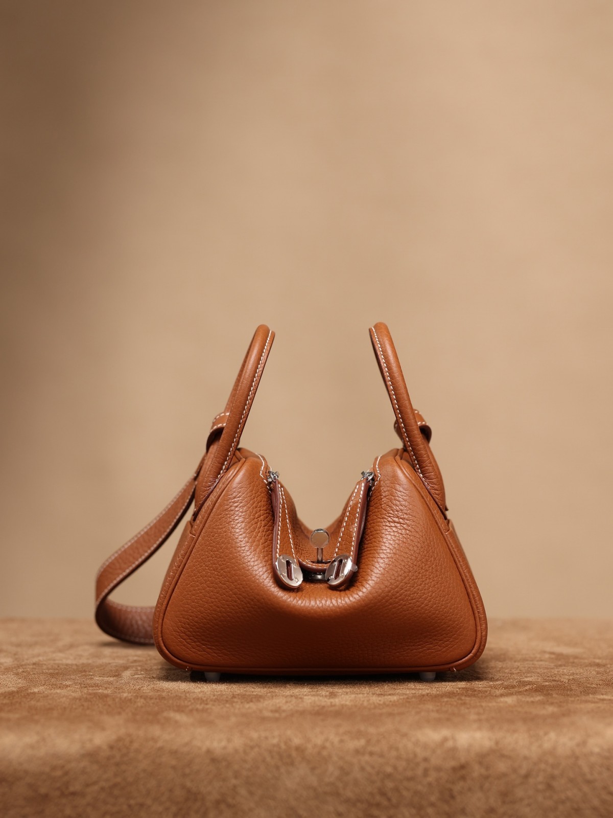 Shebag Latest batch Hermes Lindy 19 brown gold bag review(2025 Jan updated)-Best Quality Fake designer Bag Review, Replica designer bag ru Shebag Latest batch Hermes Lindy 19 brown gold bag review(2025 Jan updated)-Best Quality Fake designer Bag Review, Replica designer bag ru