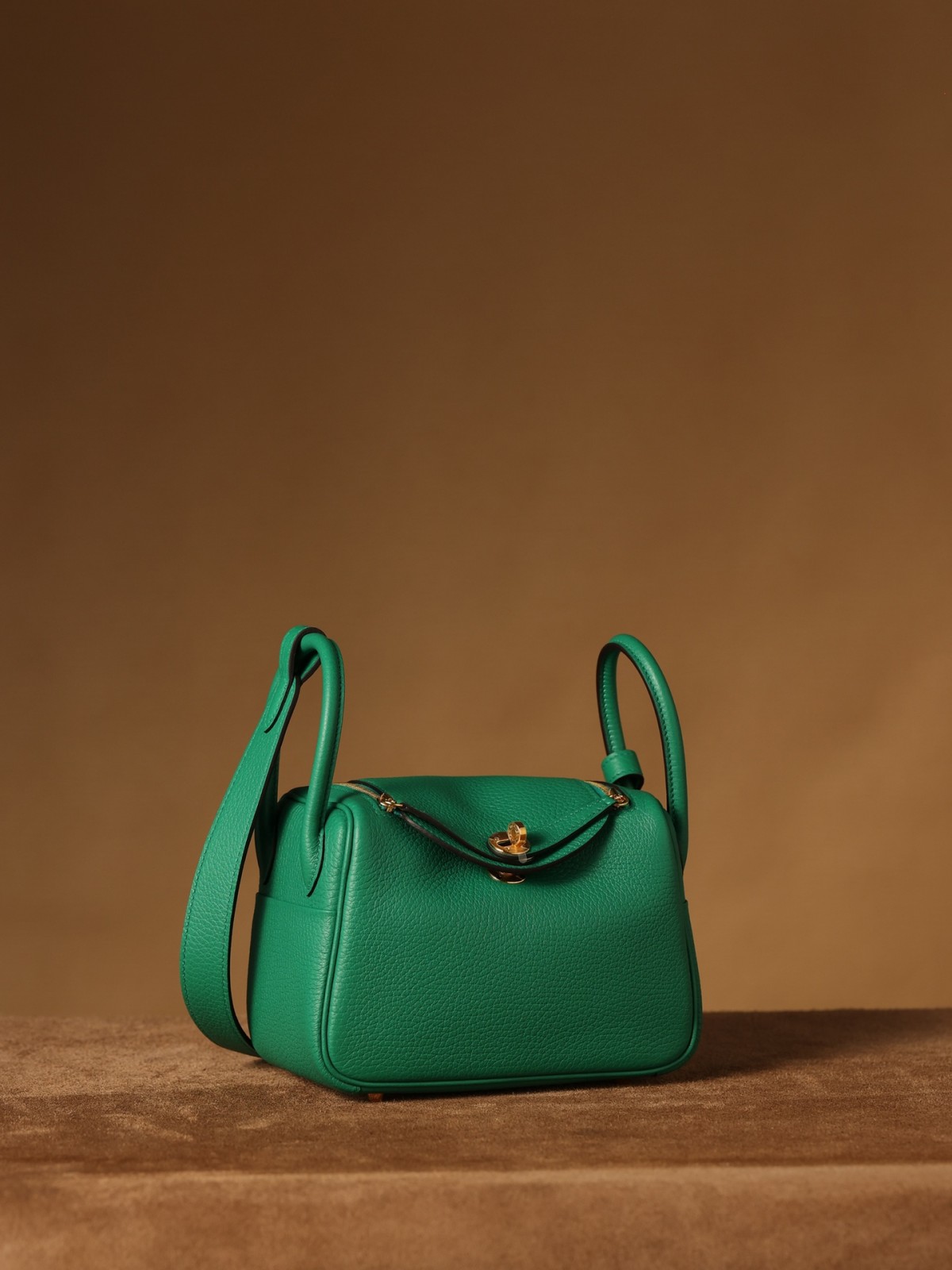 Shebag fully handmade Hermes Lindy 19 green togo bag review(2025 Jan updated)-Best Quality Fake designer Bag Review, Replica designer bag ru Shebag fully handmade Hermes Lindy 19 green togo bag review(2025 Jan updated)-Best Quality Fake designer Bag Review, Replica designer bag ru