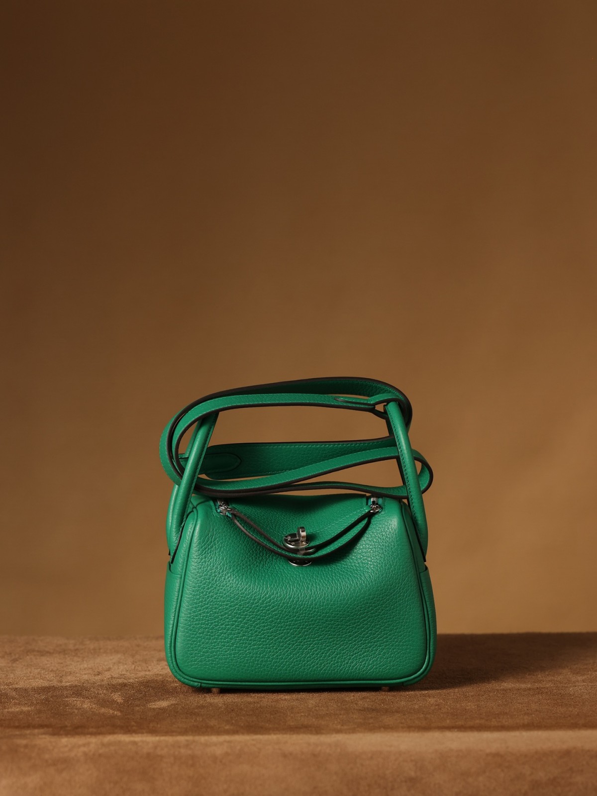 Shebag fully handmade Hermes Lindy 19 green togo bag review(2025 Jan updated)-Best Quality Fake designer Bag Review, Replica designer bag ru Shebag fully handmade Hermes Lindy 19 green togo bag review(2025 Jan updated)-Best Quality Fake designer Bag Review, Replica designer bag ru