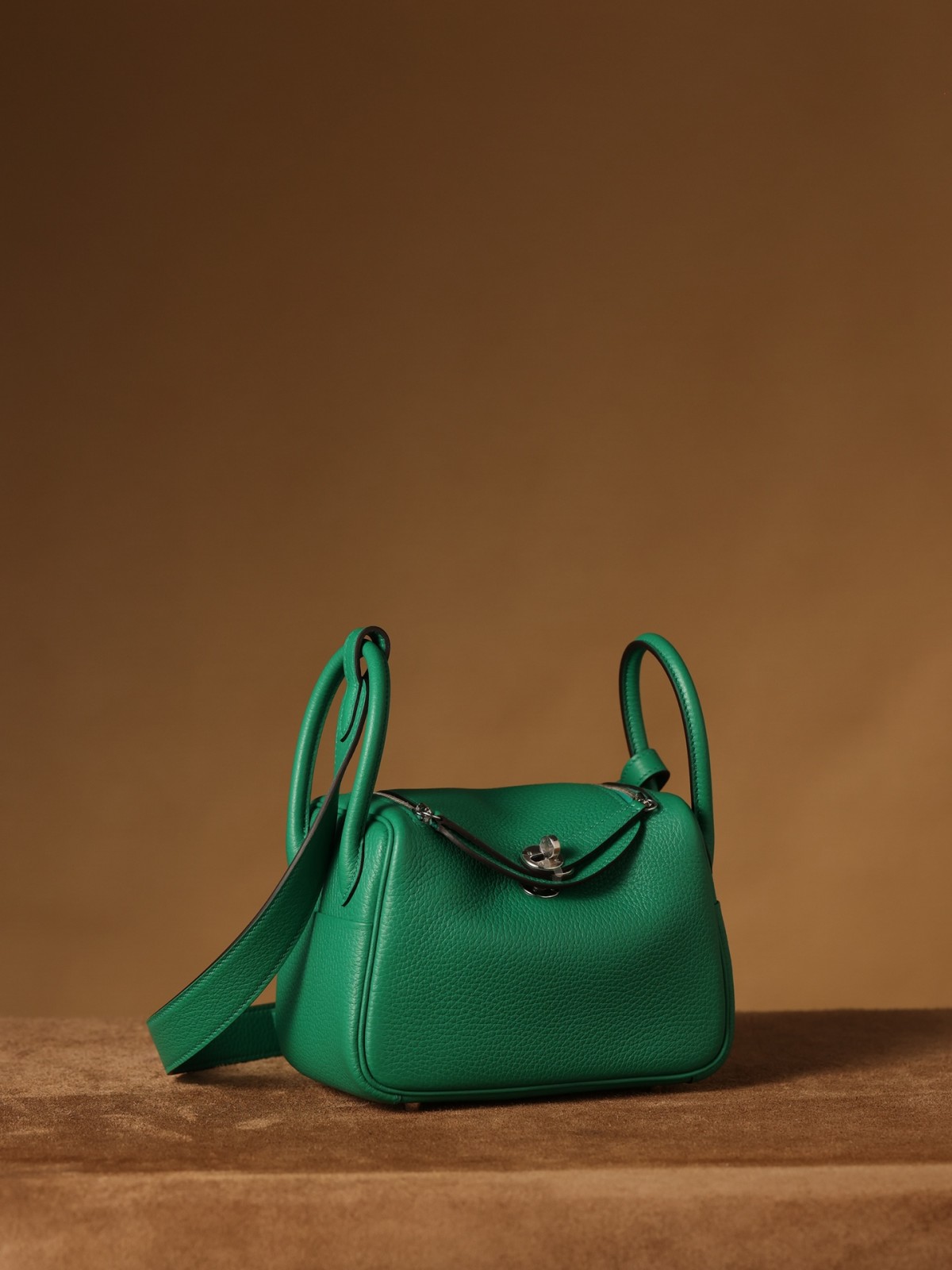 Shebag fully handmade Hermes Lindy 19 green togo bag review(2025 Jan updated)-Best Quality Fake designer Bag Review, Replica designer bag ru Shebag fully handmade Hermes Lindy 19 green togo bag review(2025 Jan updated)-Best Quality Fake designer Bag Review, Replica designer bag ru