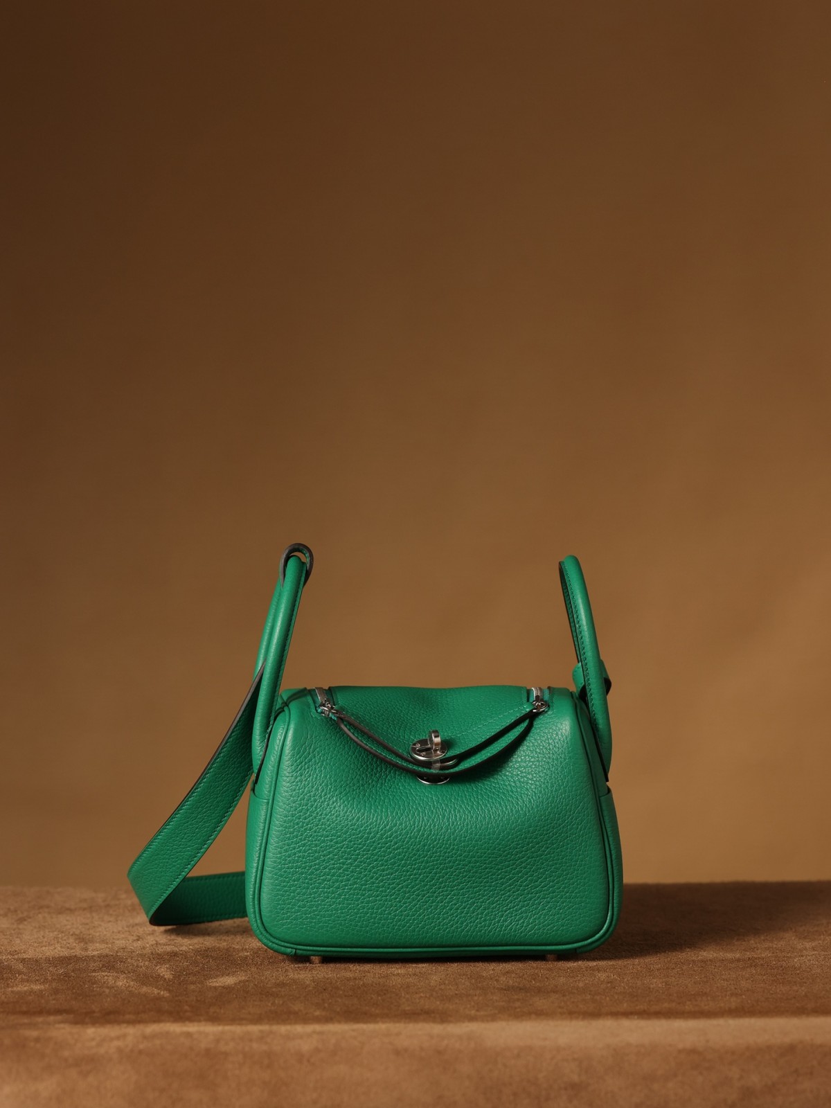 Shebag fully handmade Hermes Lindy 19 green togo bag review(2025 Jan updated)-Best Quality Fake designer Bag Review, Replica designer bag ru Shebag fully handmade Hermes Lindy 19 green togo bag review(2025 Jan updated)-Best Quality Fake designer Bag Review, Replica designer bag ru
