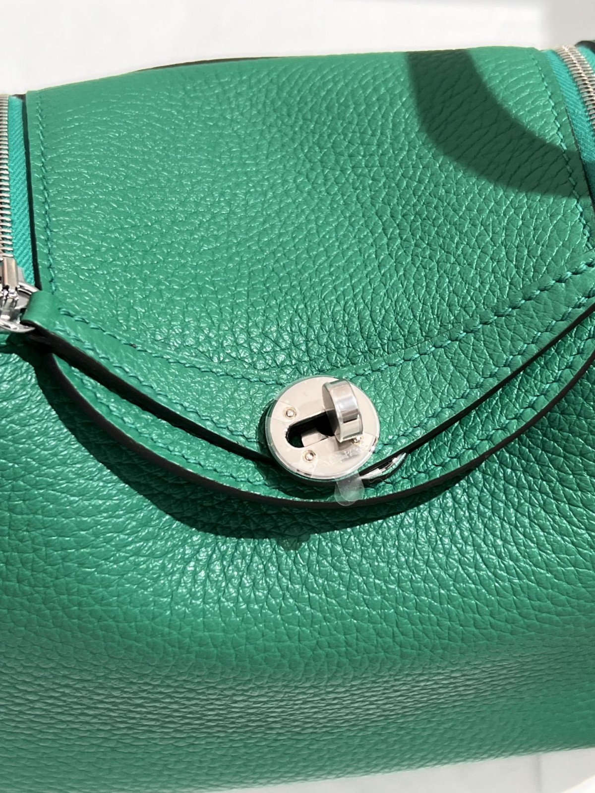 Shebag fully handmade Hermes Lindy 19 green togo bag review(2025 Jan updated)-Best Quality Fake designer Bag Review, Replica designer bag ru Shebag fully handmade Hermes Lindy 19 green togo bag review(2025 Jan updated)-Best Quality Fake designer Bag Review, Replica designer bag ru