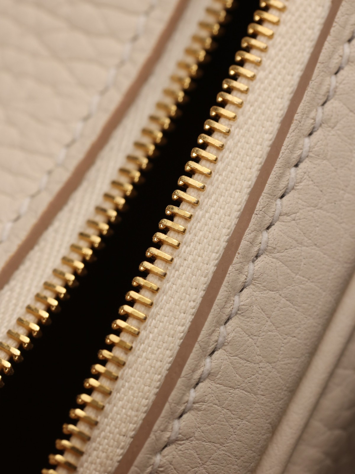 Shebag fully hand made Lindy 26 white bag in togo review (2025 Jan updated)-Best Quality Fake designer Bag Review, Replica designer bag ru