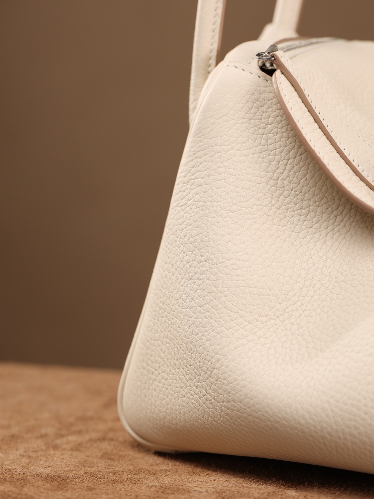 Shebag fully hand made Lindy 26 white bag in togo review (2025 Jan updated)-Best Quality Fake designer Bag Review, Replica designer bag ru