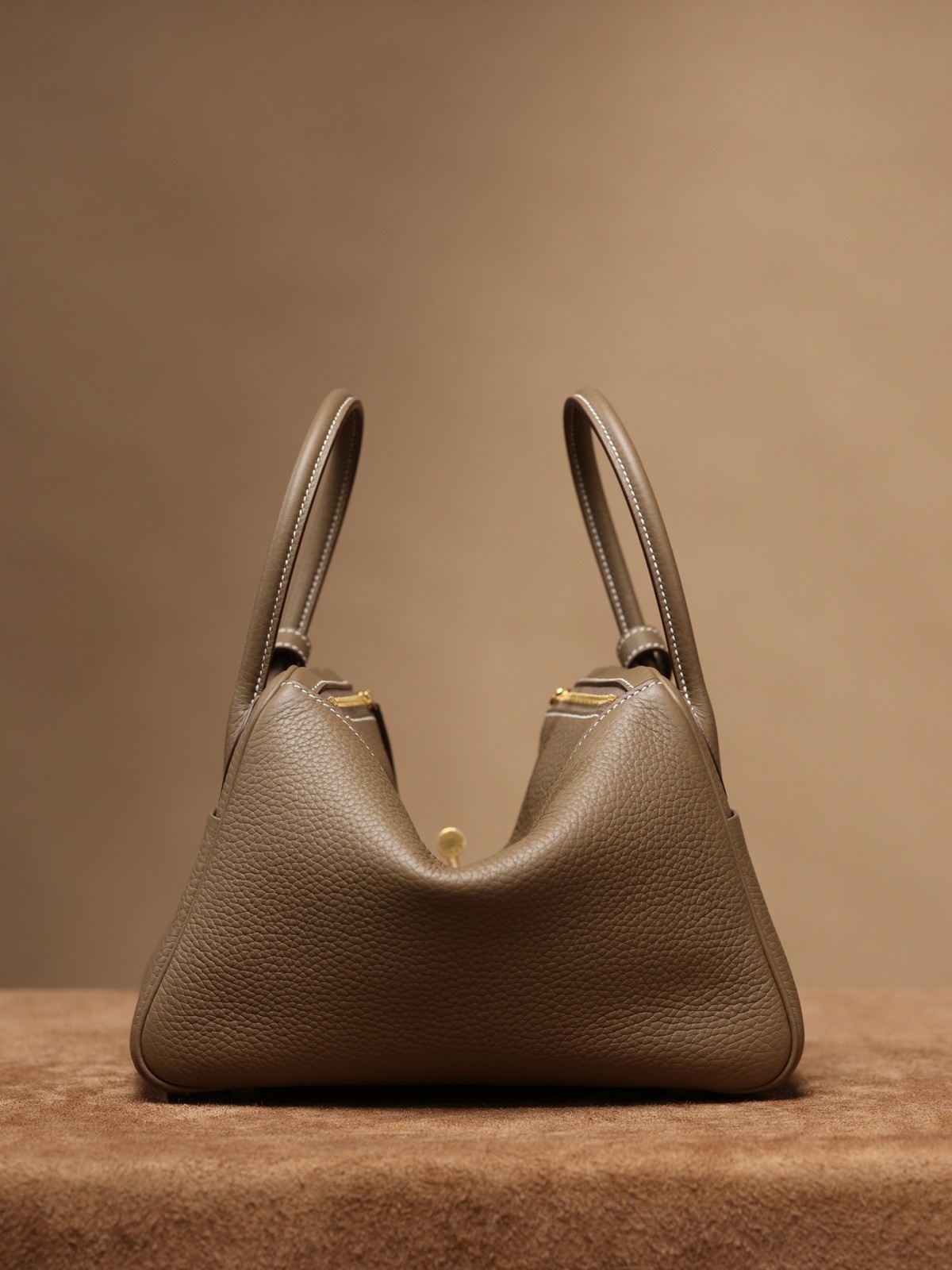 Shebag fully handmade Hermes Lindy 26 grey gold in togo(2025 Jan updated)-Best Quality Fake designer Bag Review, Replica designer bag ru