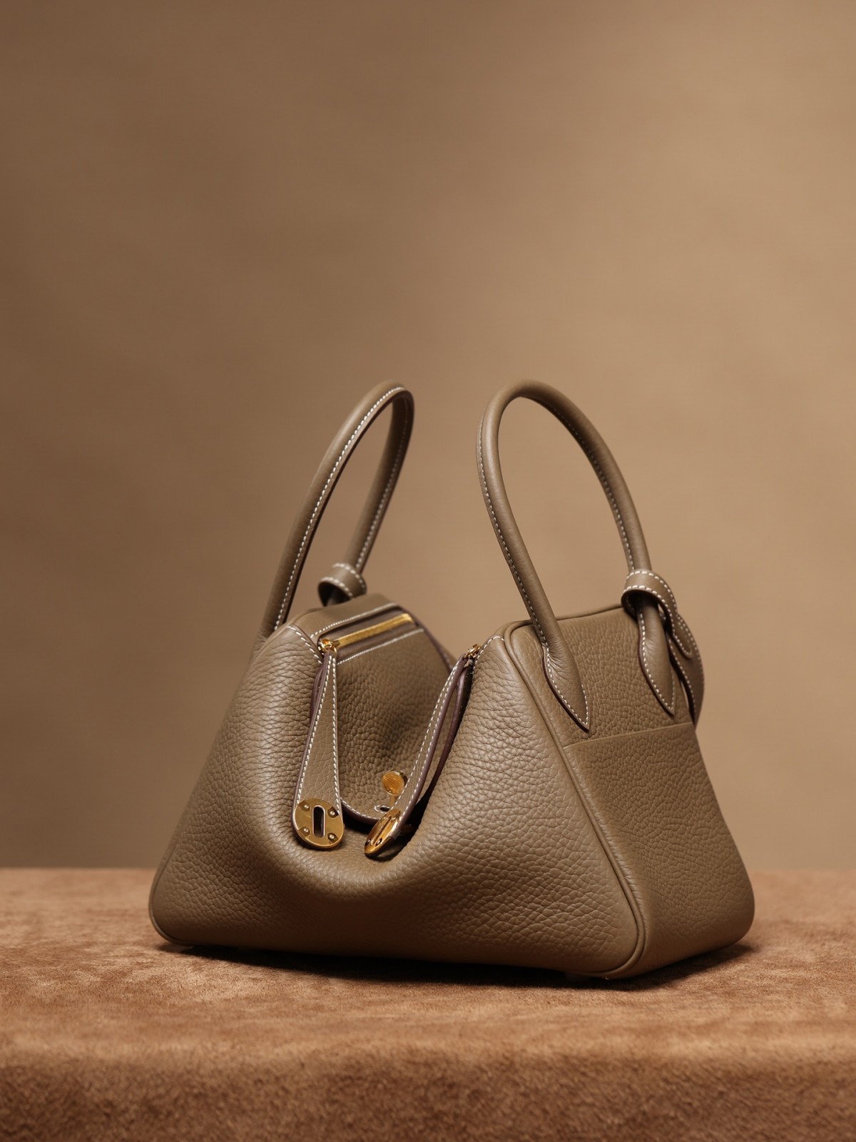 Shebag fully handmade Hermes Lindy 26 grey gold in togo(2025 Jan updated)-Best Quality Fake designer Bag Review, Replica designer bag ru