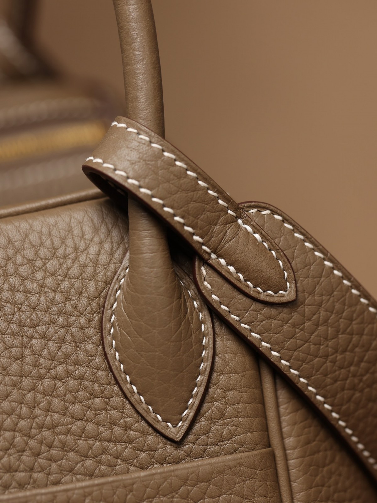 Shebag fully handmade Hermes Lindy 26 grey gold in togo(2025 Jan updated)-Best Quality Fake designer Bag Review, Replica designer bag ru