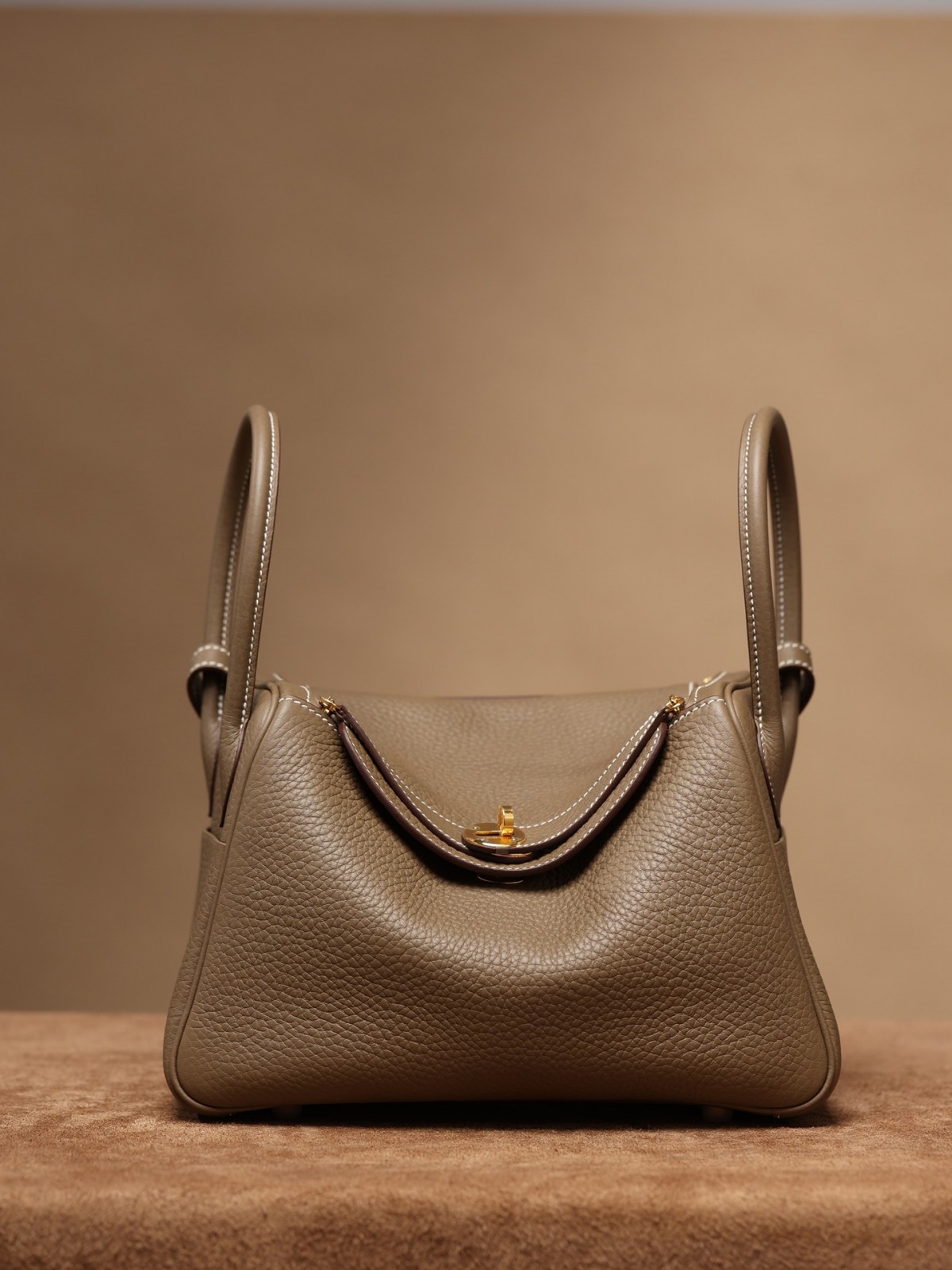 Shebag fully handmade Hermes Lindy 26 grey gold in togo(2025 Jan updated)-Best Quality Fake designer Bag Review, Replica designer bag ru