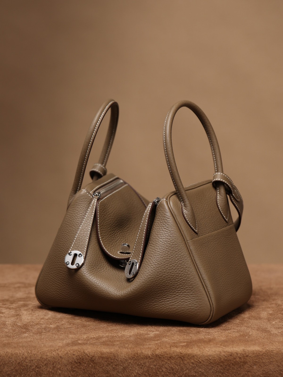 Shebag fully handmade Hermes Lindy 26 grey gold in togo(2025 Jan updated)-Best Quality Fake designer Bag Review, Replica designer bag ru