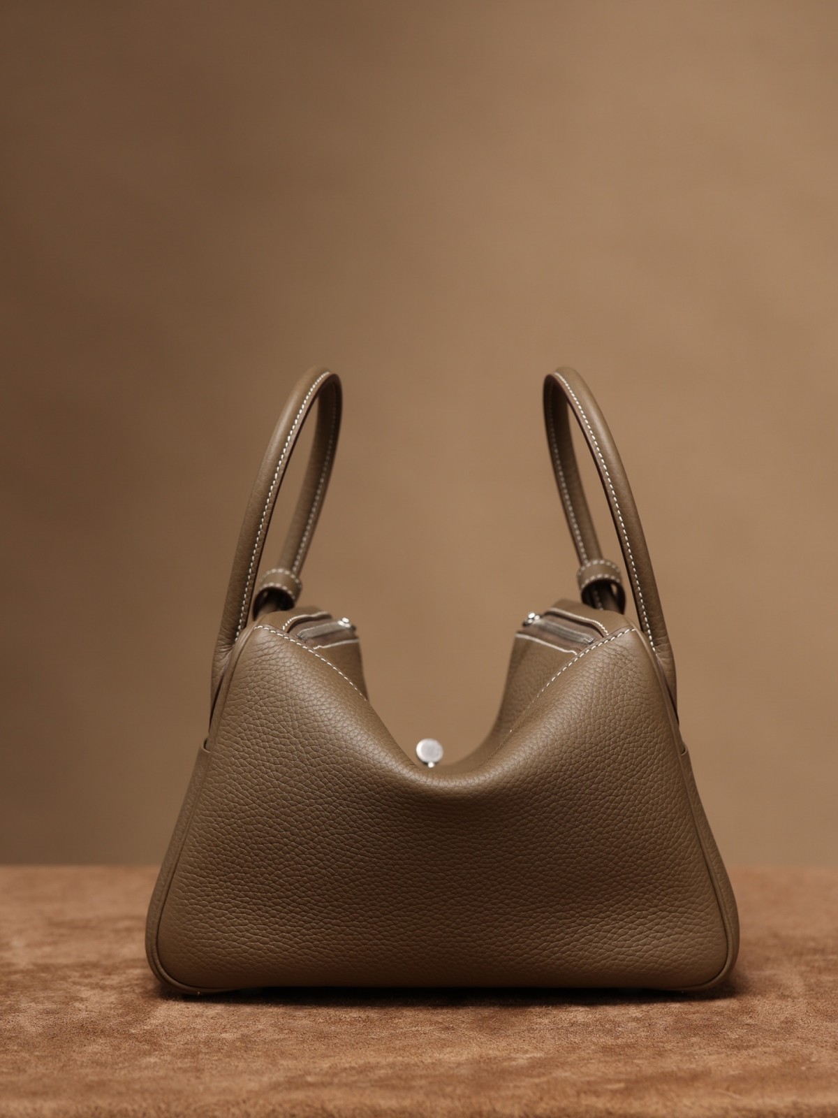 Shebag fully handmade Hermes Lindy 26 grey gold in togo(2025 Jan updated)-Best Quality Fake designer Bag Review, Replica designer bag ru