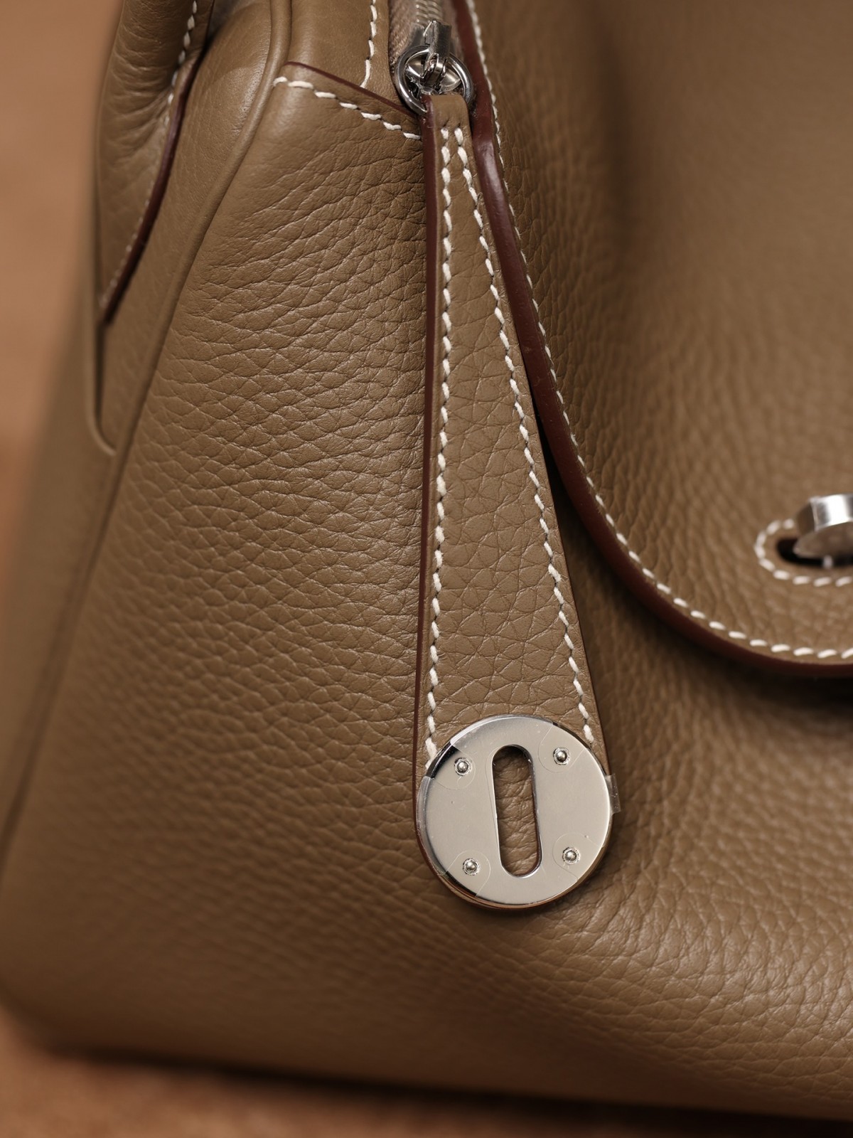 Shebag fully handmade Hermes Lindy 26 grey gold in togo(2025 Jan updated)-Best Quality Fake designer Bag Review, Replica designer bag ru